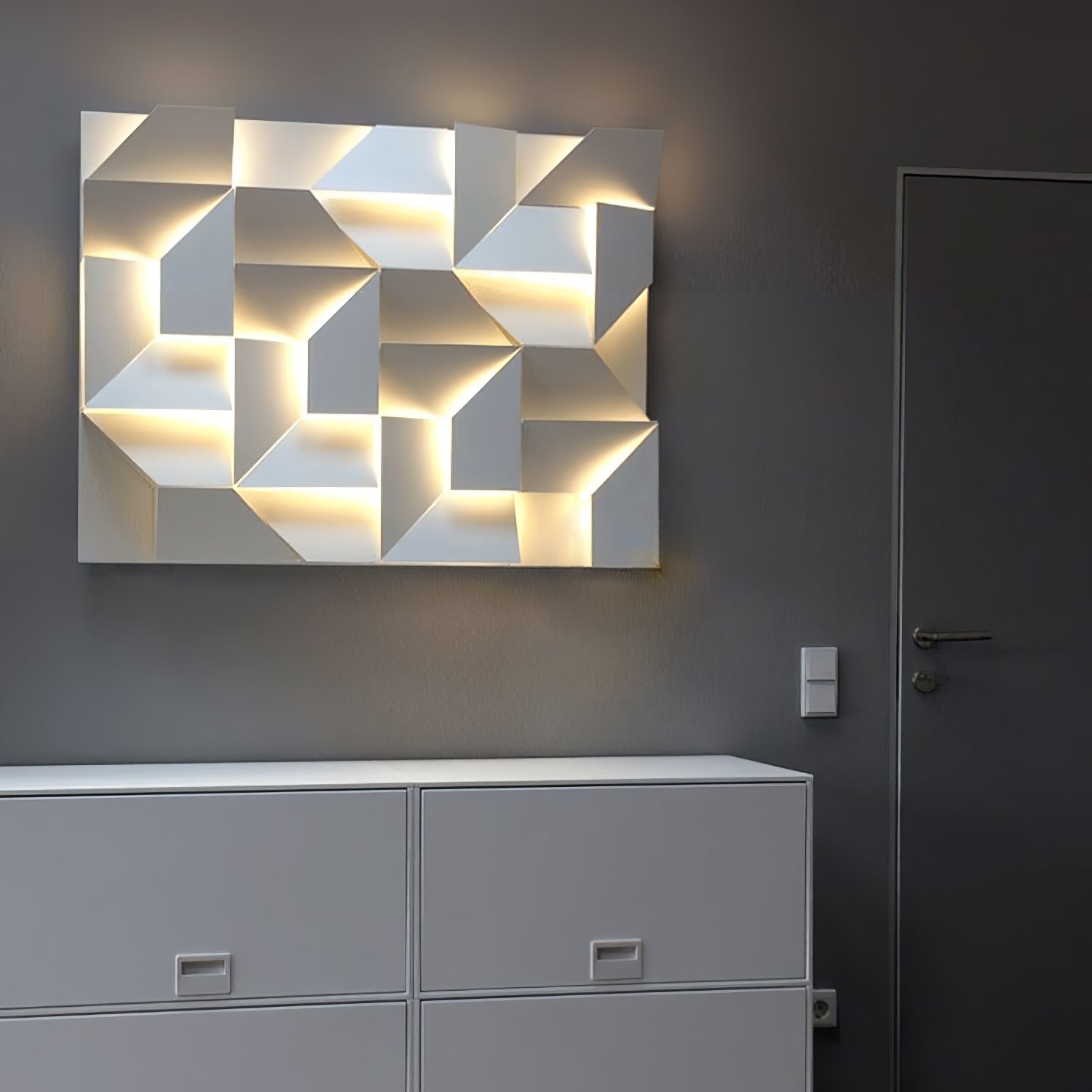 Deloza Shadows Rechargeable Grand Sconce Wall lamp-Neutral Decor