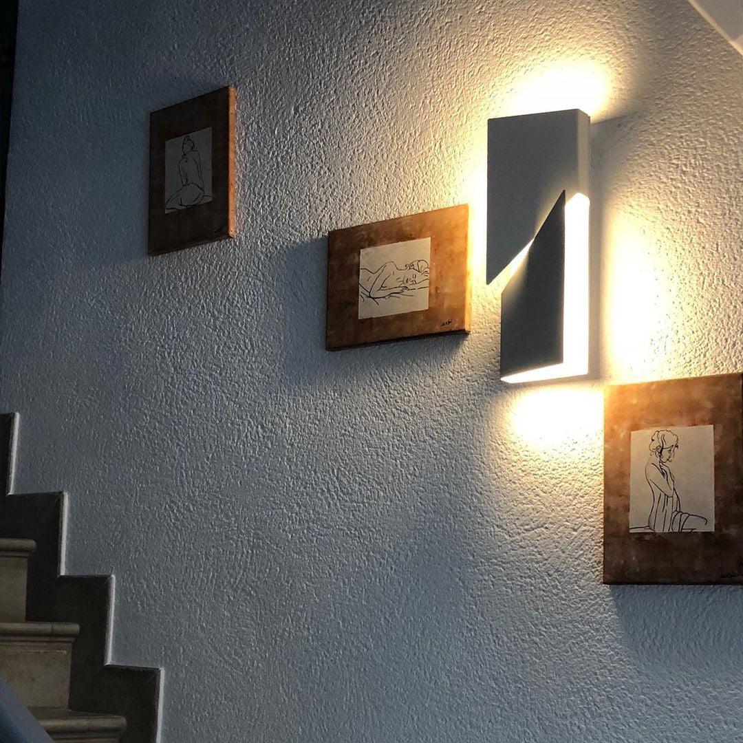 Arthaen Shadows Grand Sconce Wall lamp-Neutral Decor