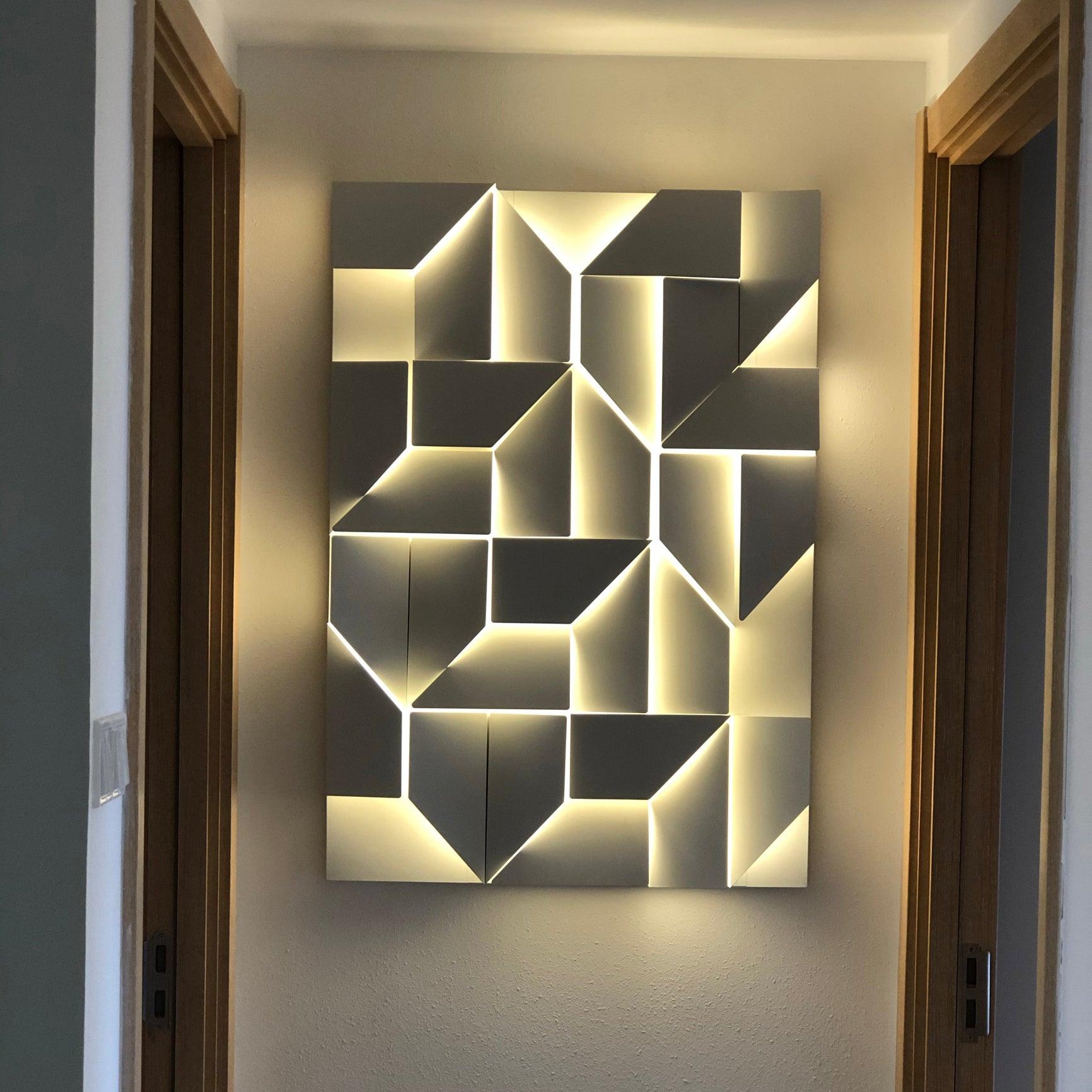 Wynor Shadows Grand Sconce Wall Lamp-Neutral Decor