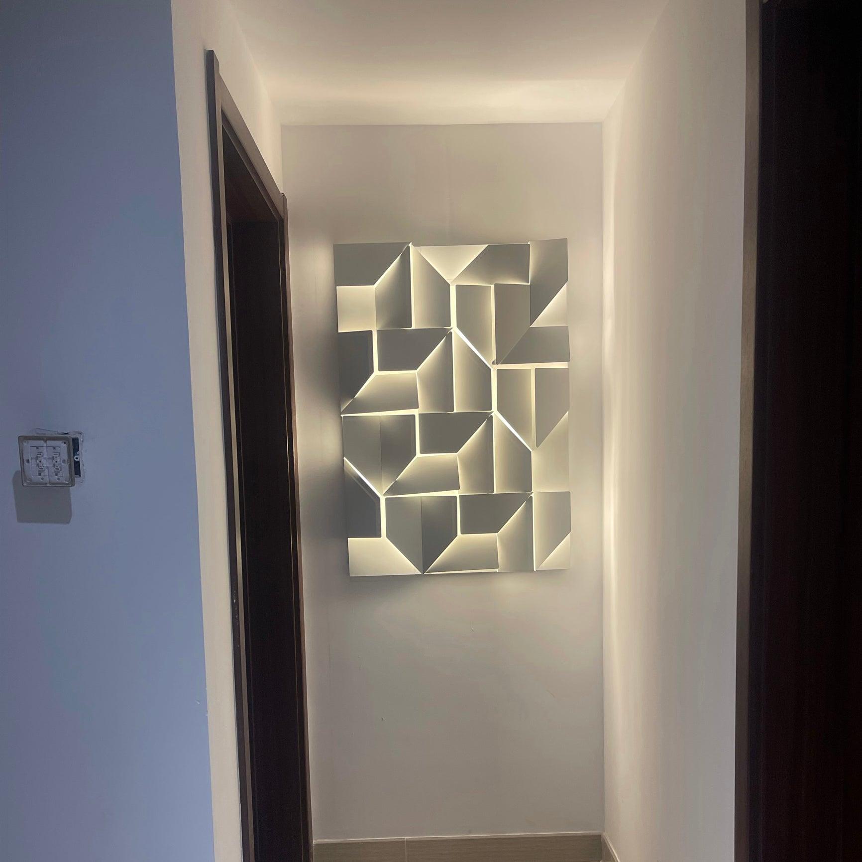 Deloza Shadows Rechargeable Grand Sconce Wall lamp-Neutral Decor