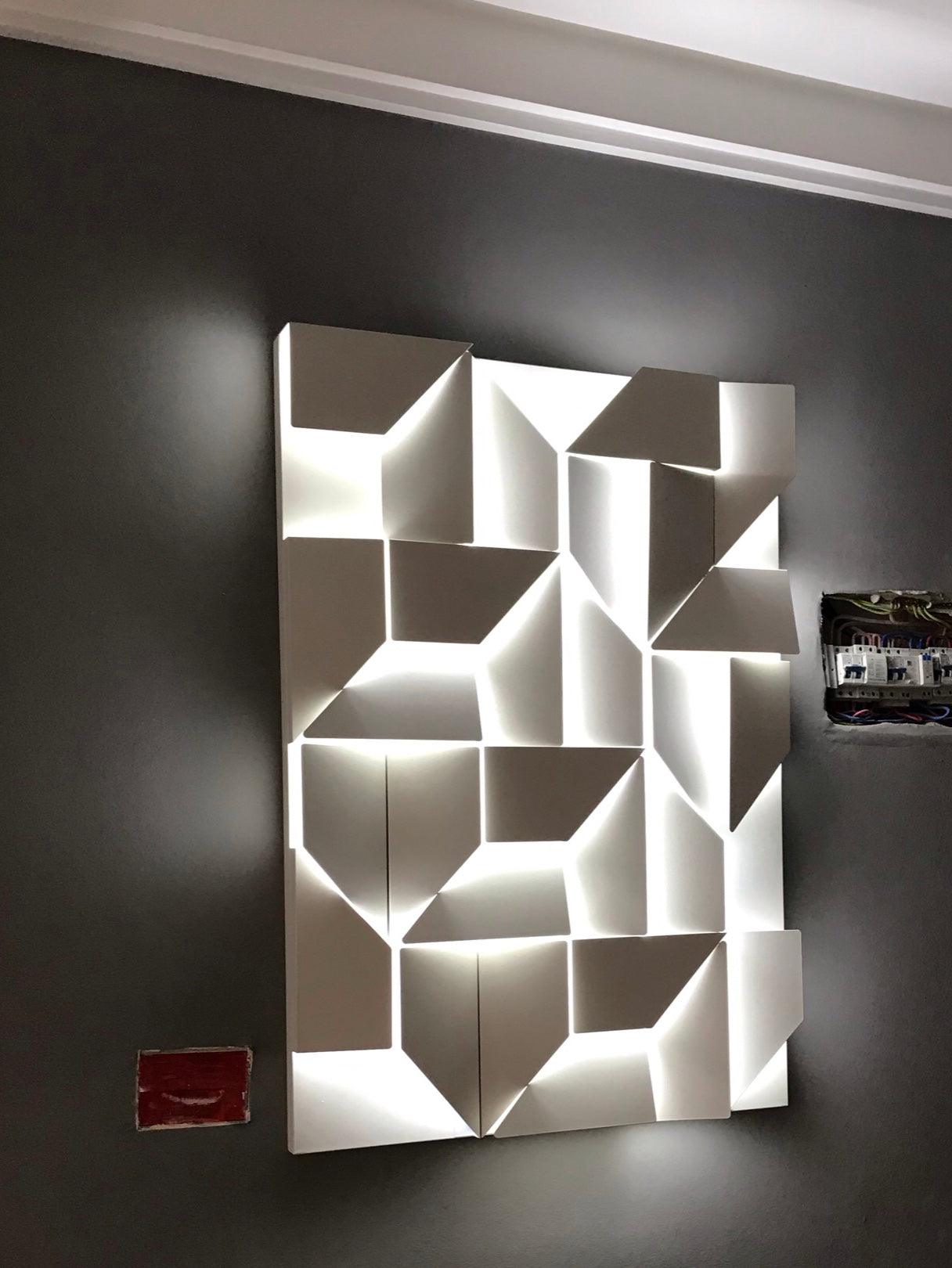 Wynor Shadows Grand Sconce Wall Lamp-Neutral Decor