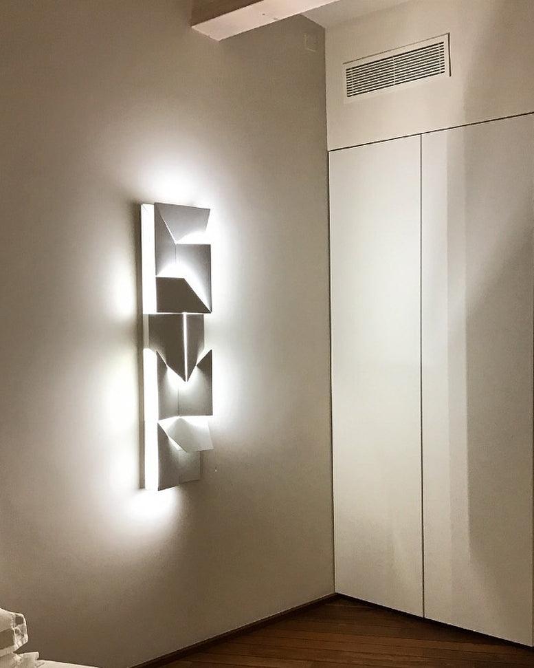 Deloza Shadows Rechargeable Grand Sconce Wall lamp-Neutral Decor
