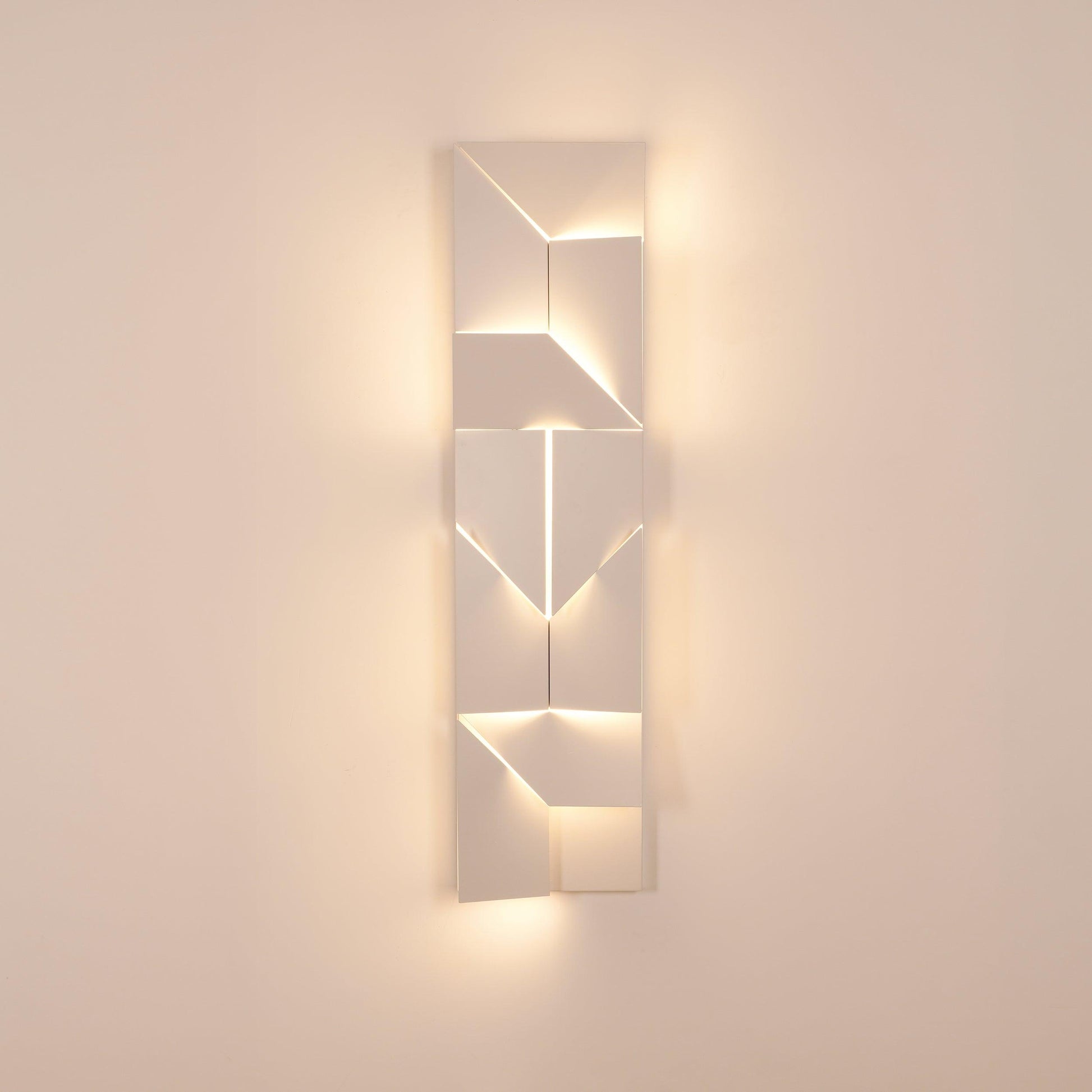 Wynor Shadows Grand Sconce Wall Lamp-Neutral Decor