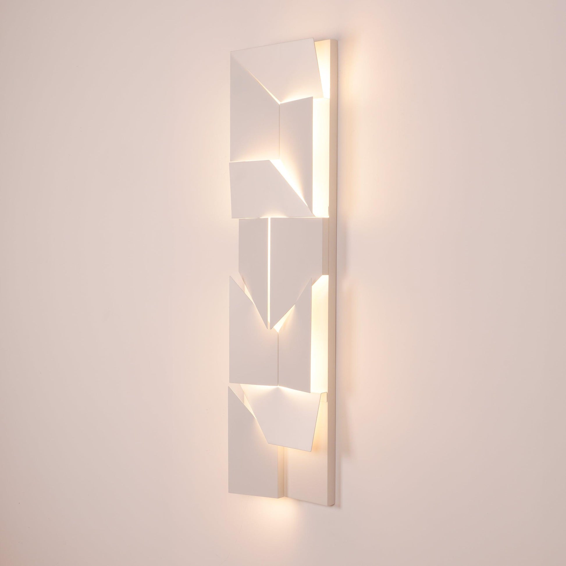 Wynor Shadows Grand Sconce Wall Lamp-Neutral Decor