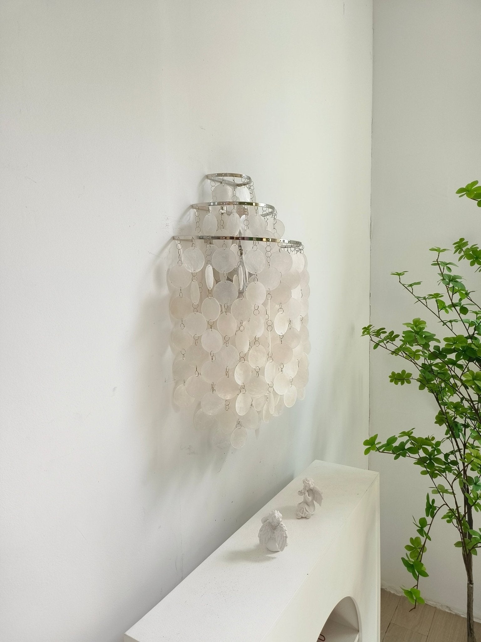 Shell Postmodern Luxury Cascading Wall Light-Neutral Decor