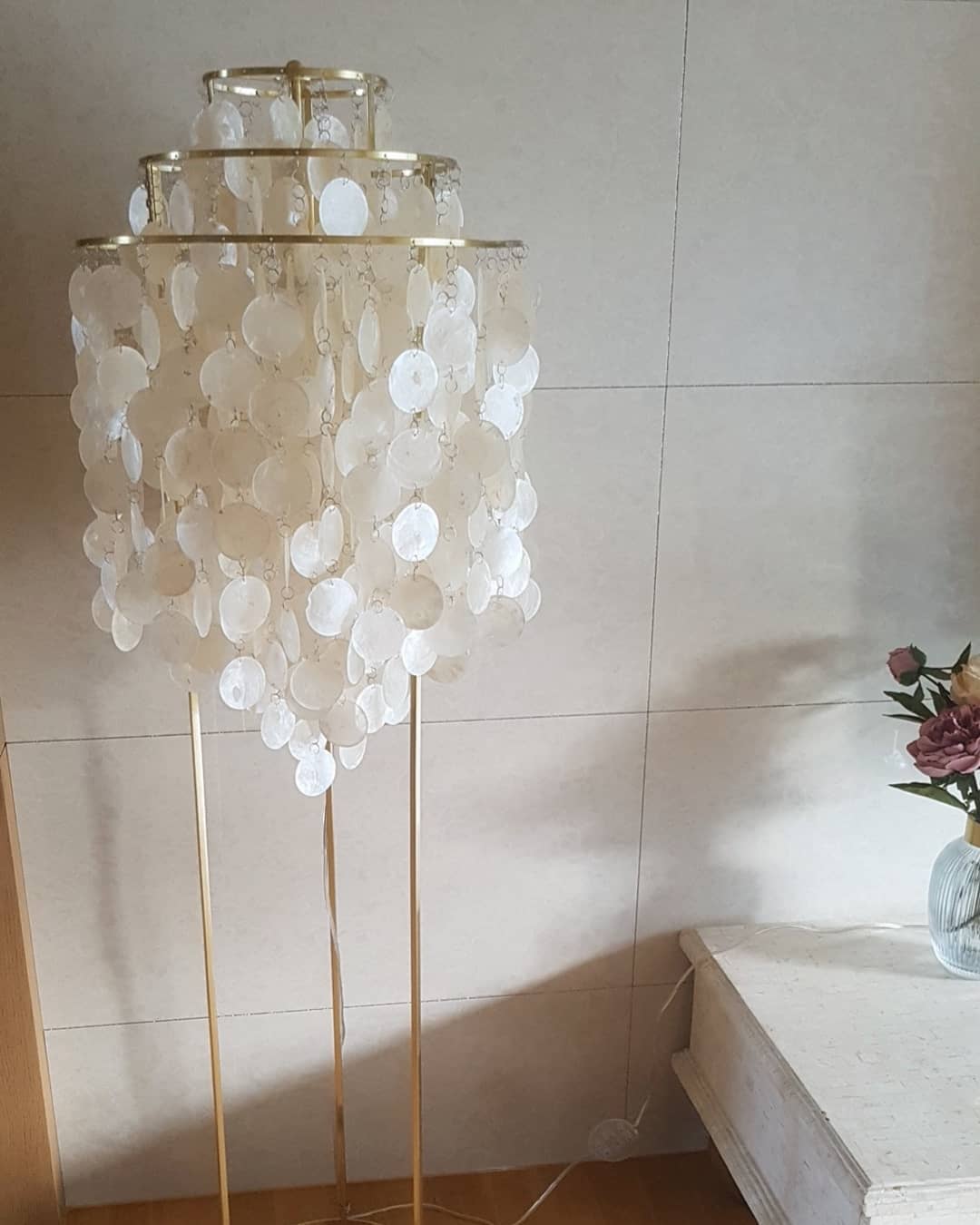 Wern Glam Glass Floor Lamp-Neutral Decor