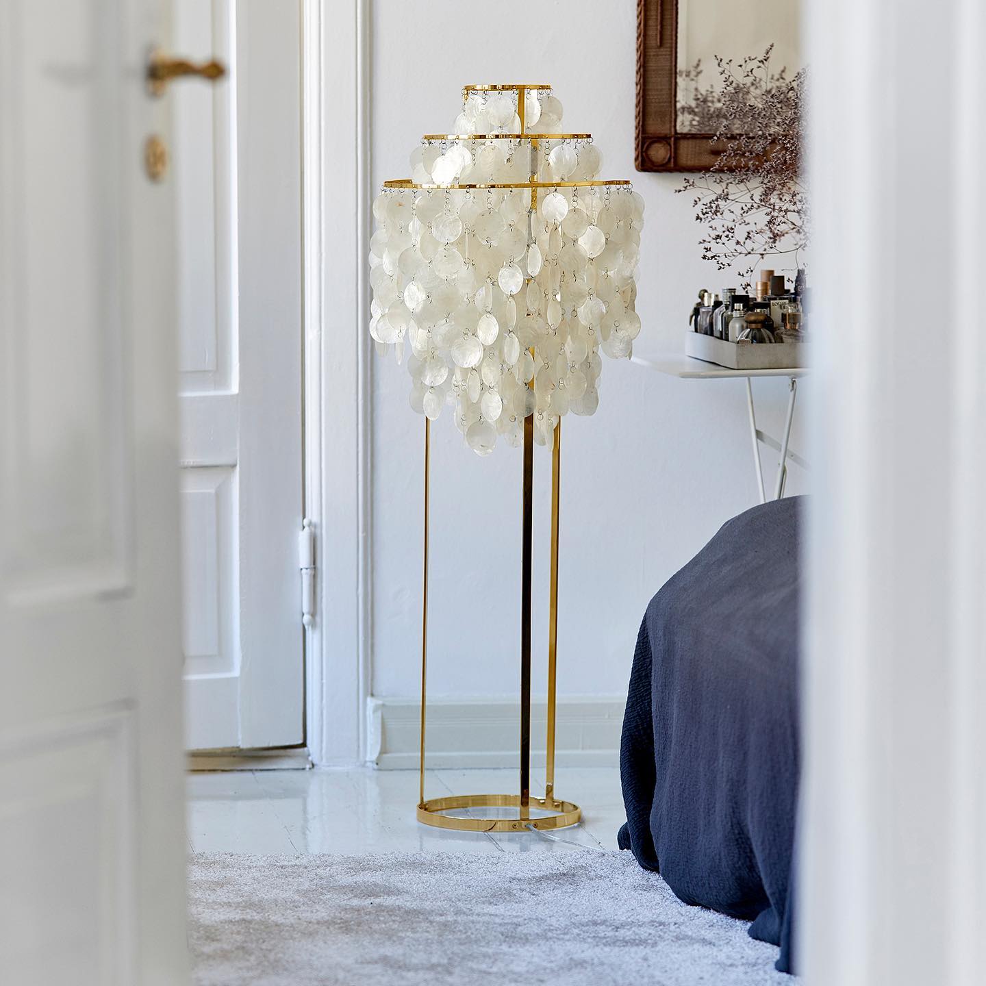 Wern Glam Glass Floor Lamp-Neutral Decor