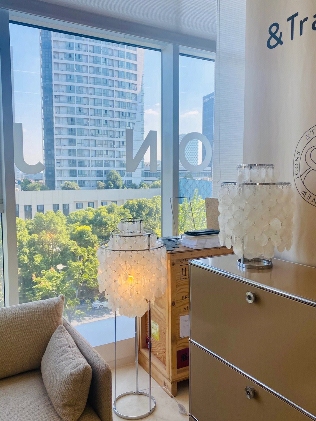 Wern Glam Glass Floor Lamp-Neutral Decor