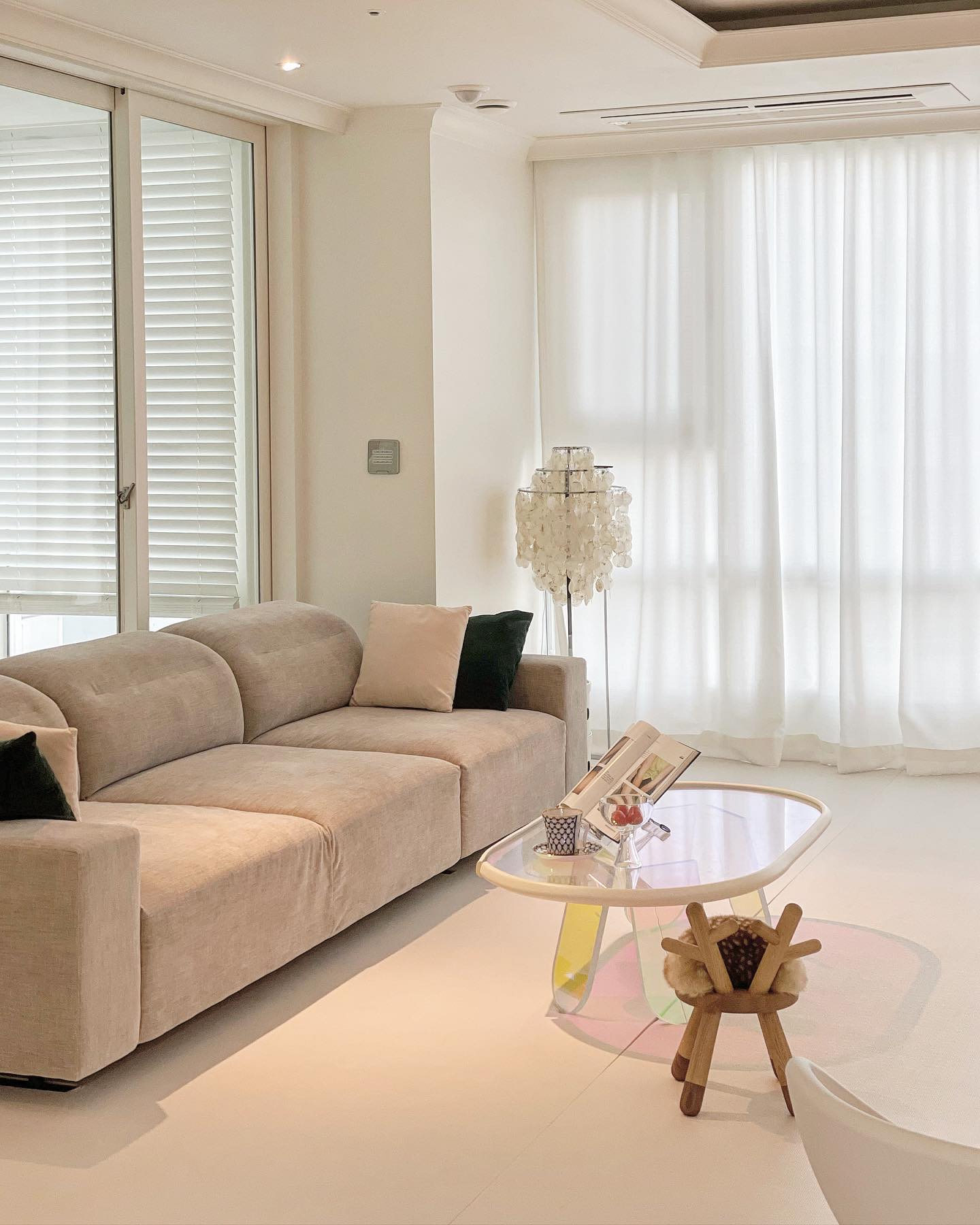 Wern Glam Glass Floor Lamp-Neutral Decor