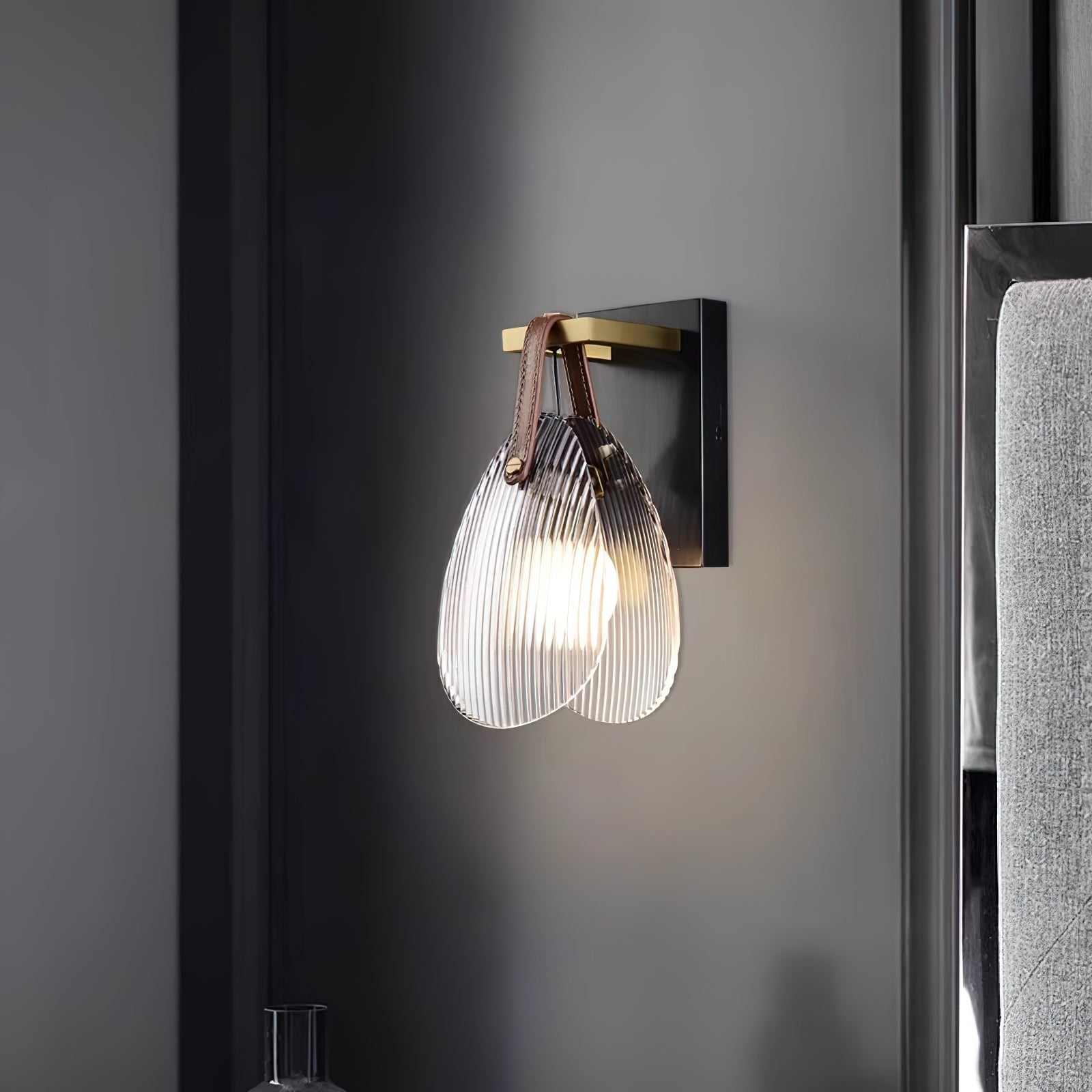Violetta Wall Lamp