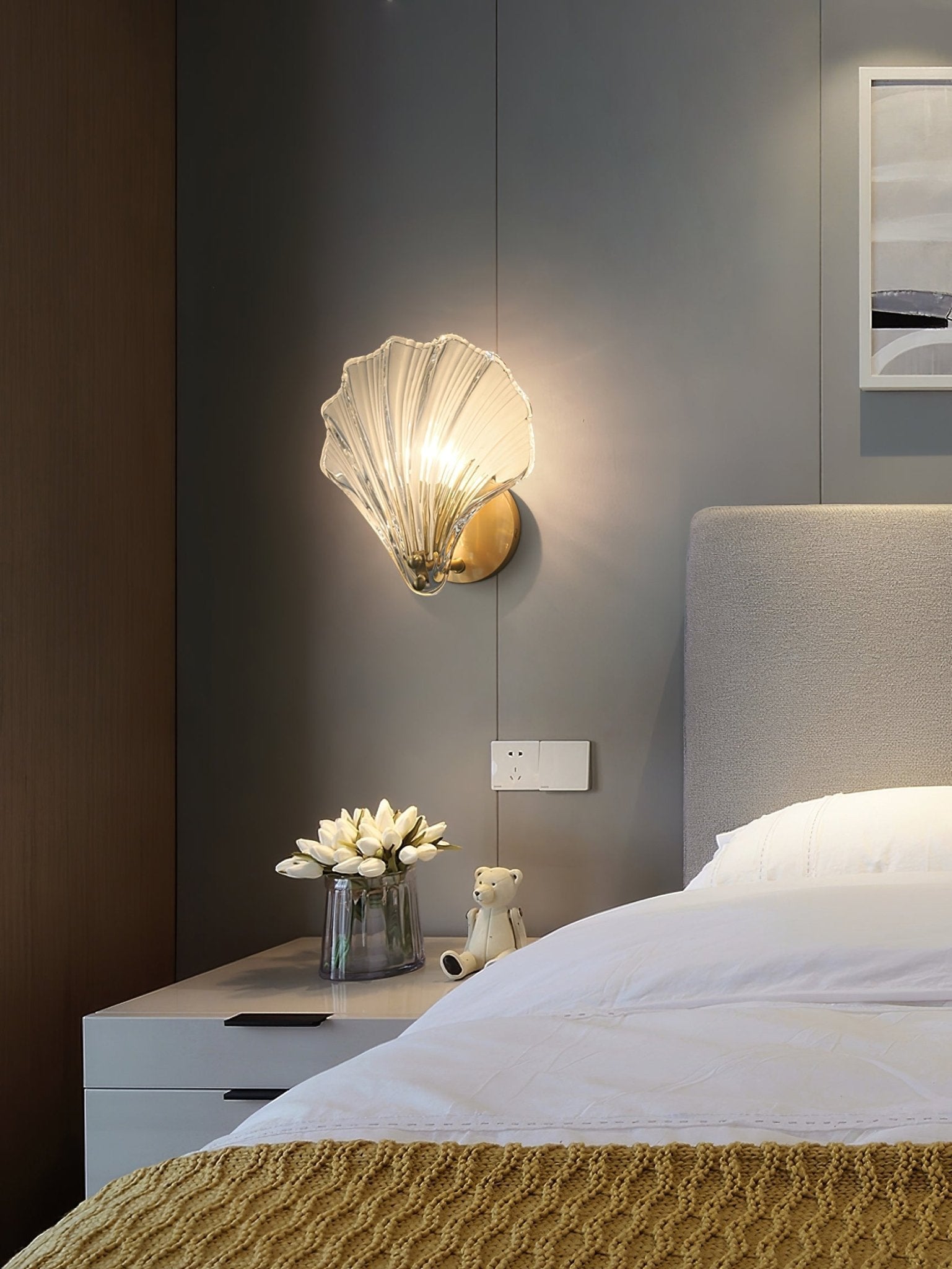 Neo Premium Elegance Brass Glass Wall Light-Neutral Decor