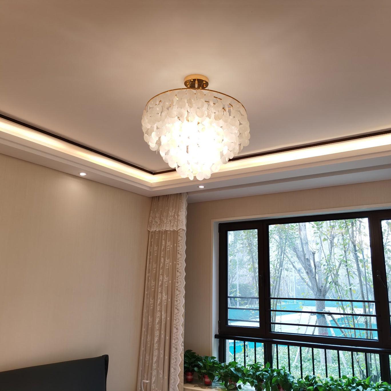 Esileth Postmodern Luxury Shell Wind Chime Chandelier-Neutral Decor