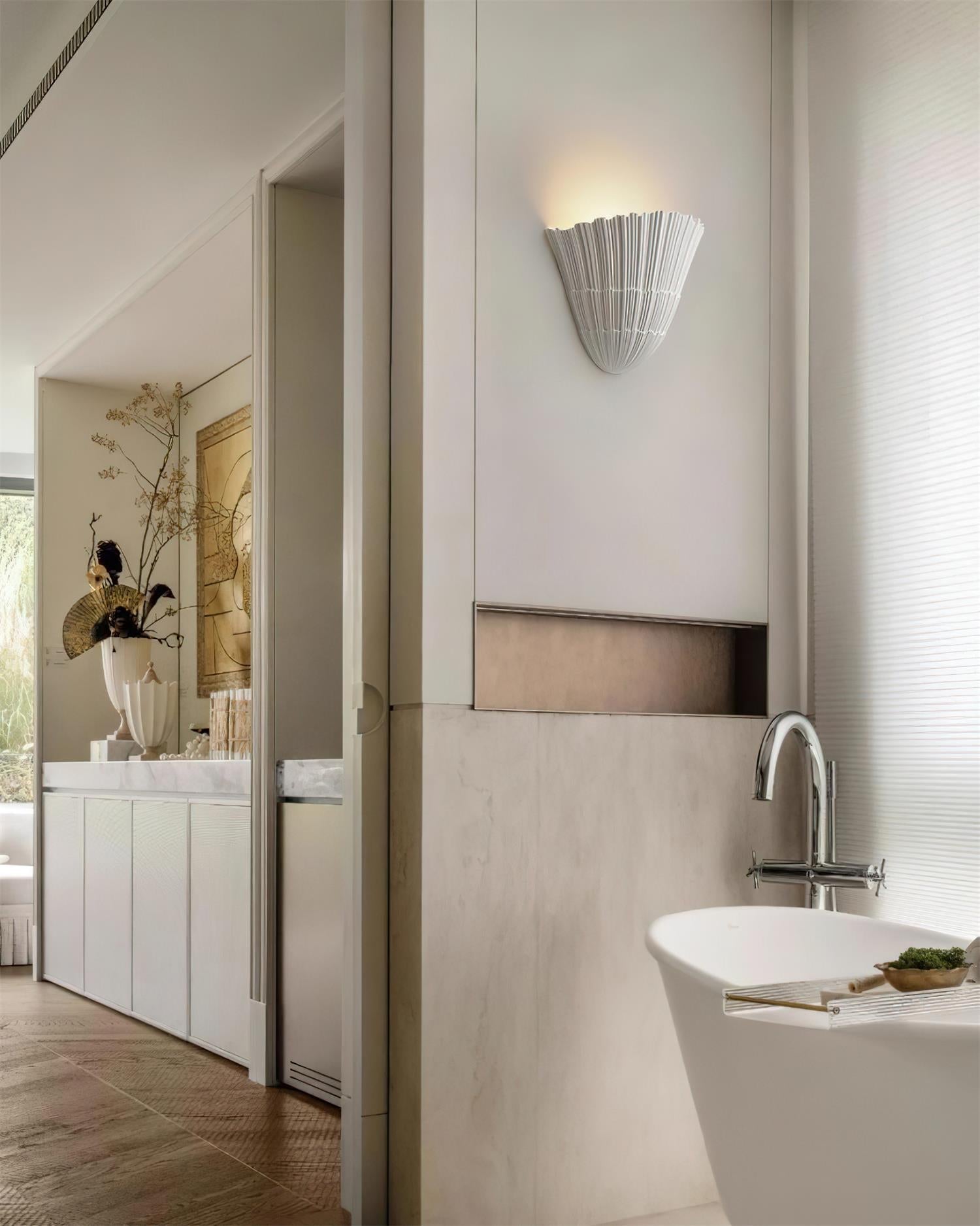 Liorin Wall Lamp