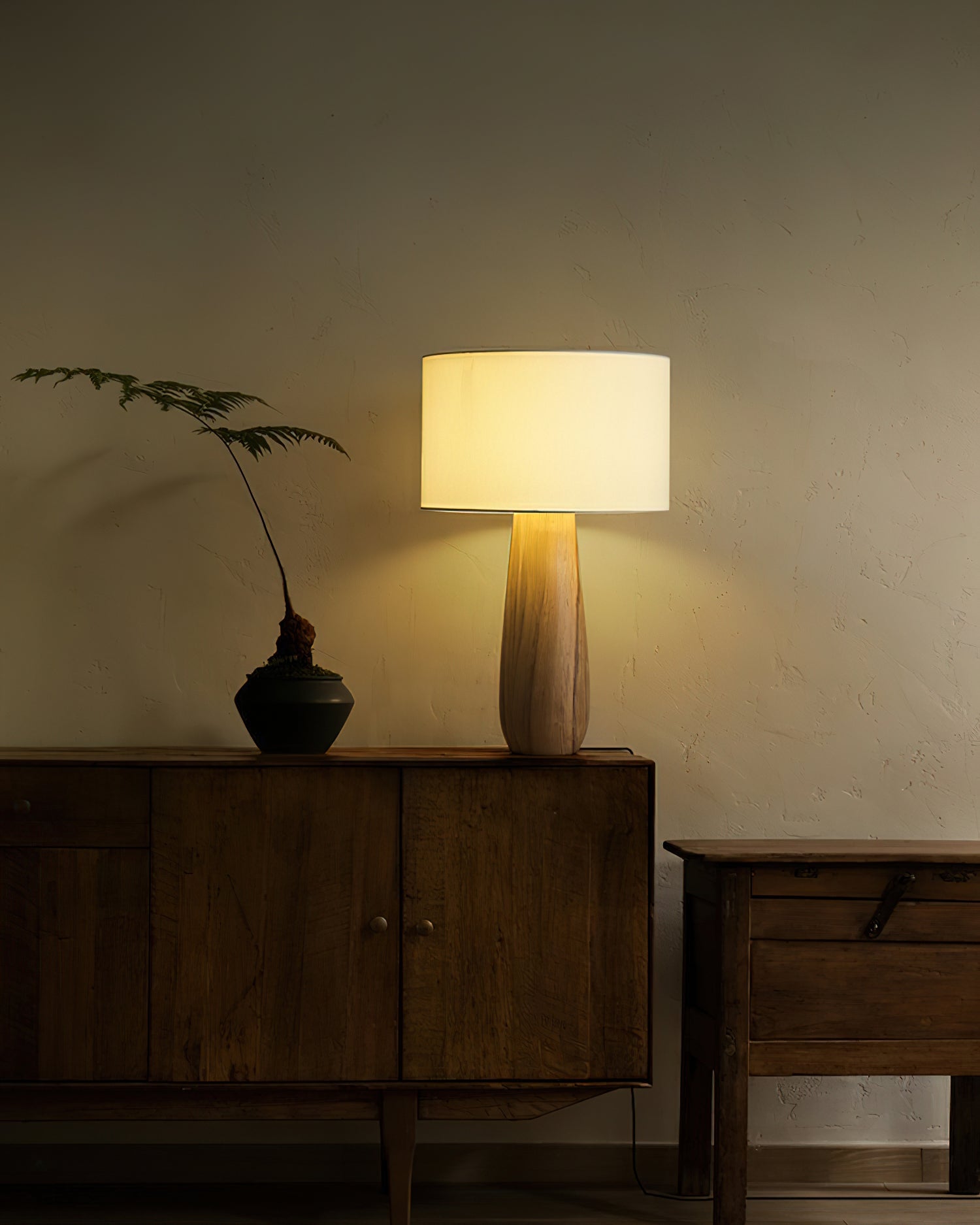 Aero Nordic Fabric Table Lamp-Neutral Decor