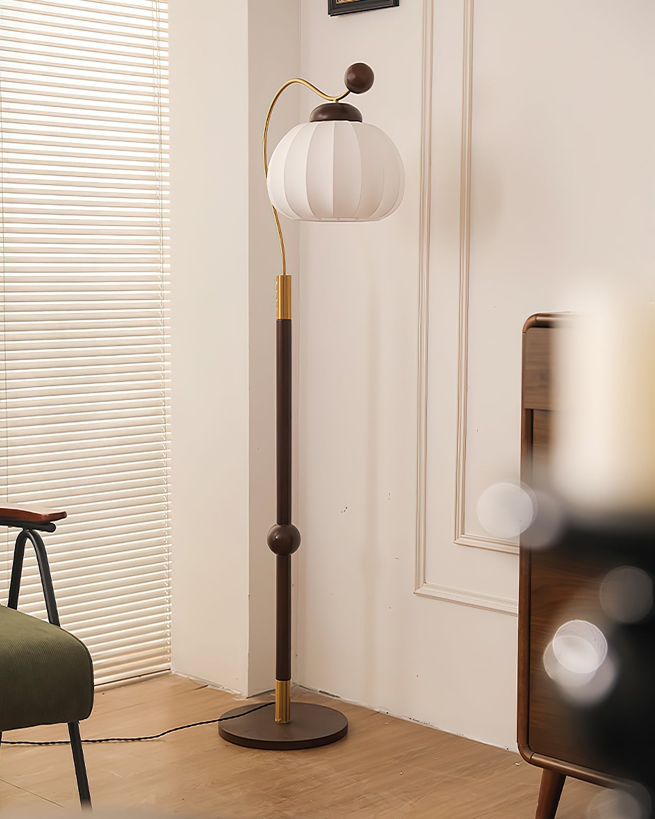 Devenor Silk Wood Floor Lamp-Neutral Decor