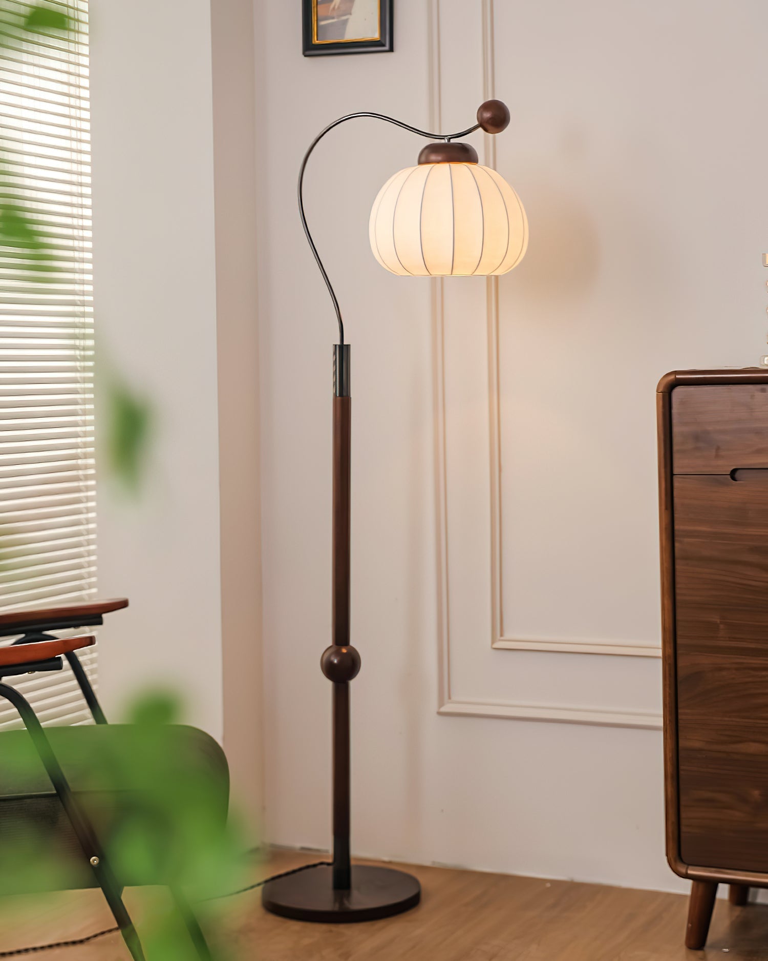 Devenor Silk Wood Floor Lamp-Neutral Decor