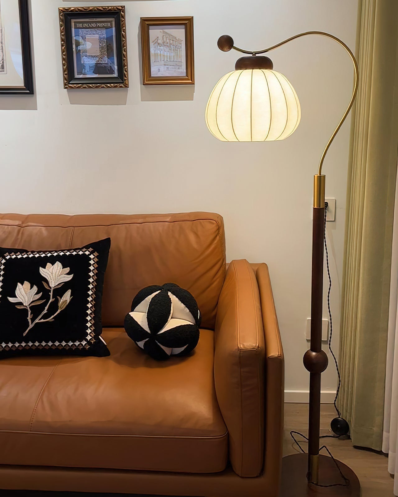 Devenor Silk Wood Floor Lamp-Neutral Decor