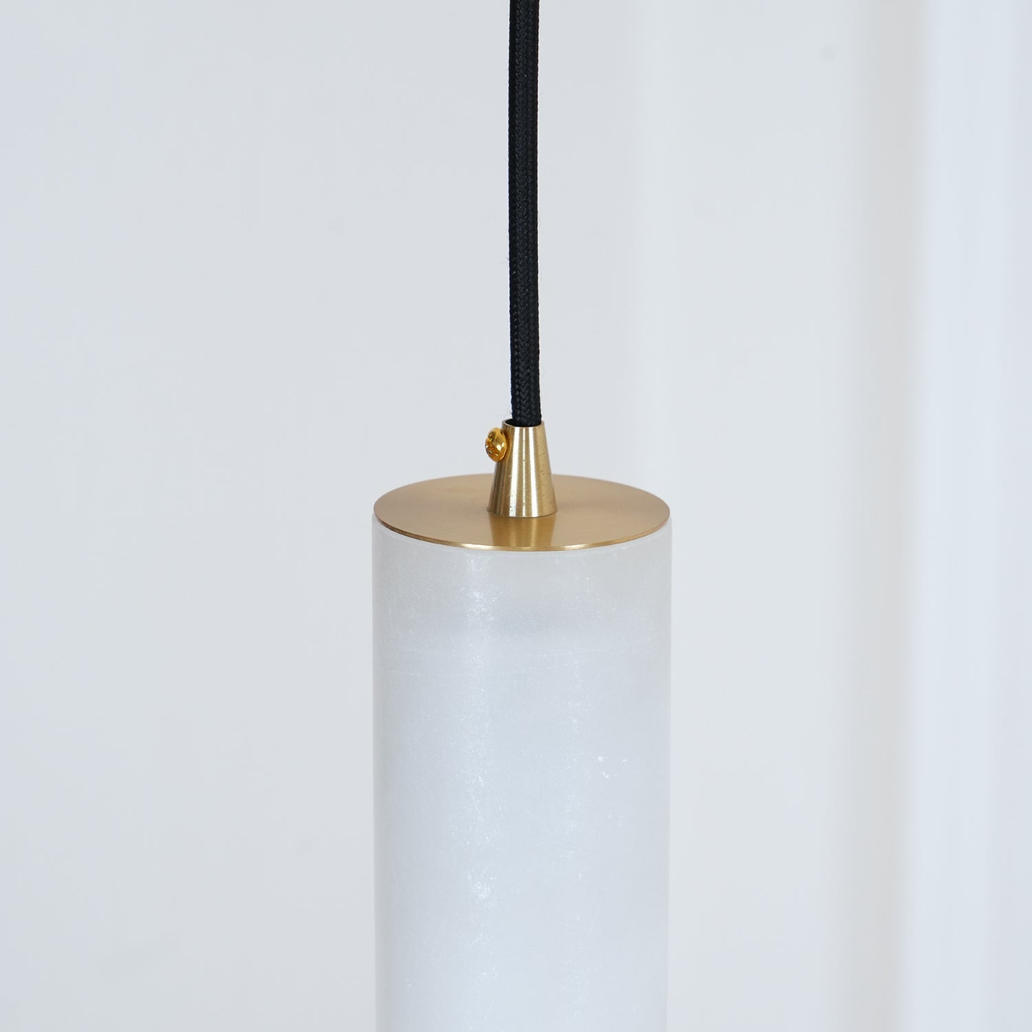 Lunexi Cluster Alabaster Pendant Light-Neutral Decor
