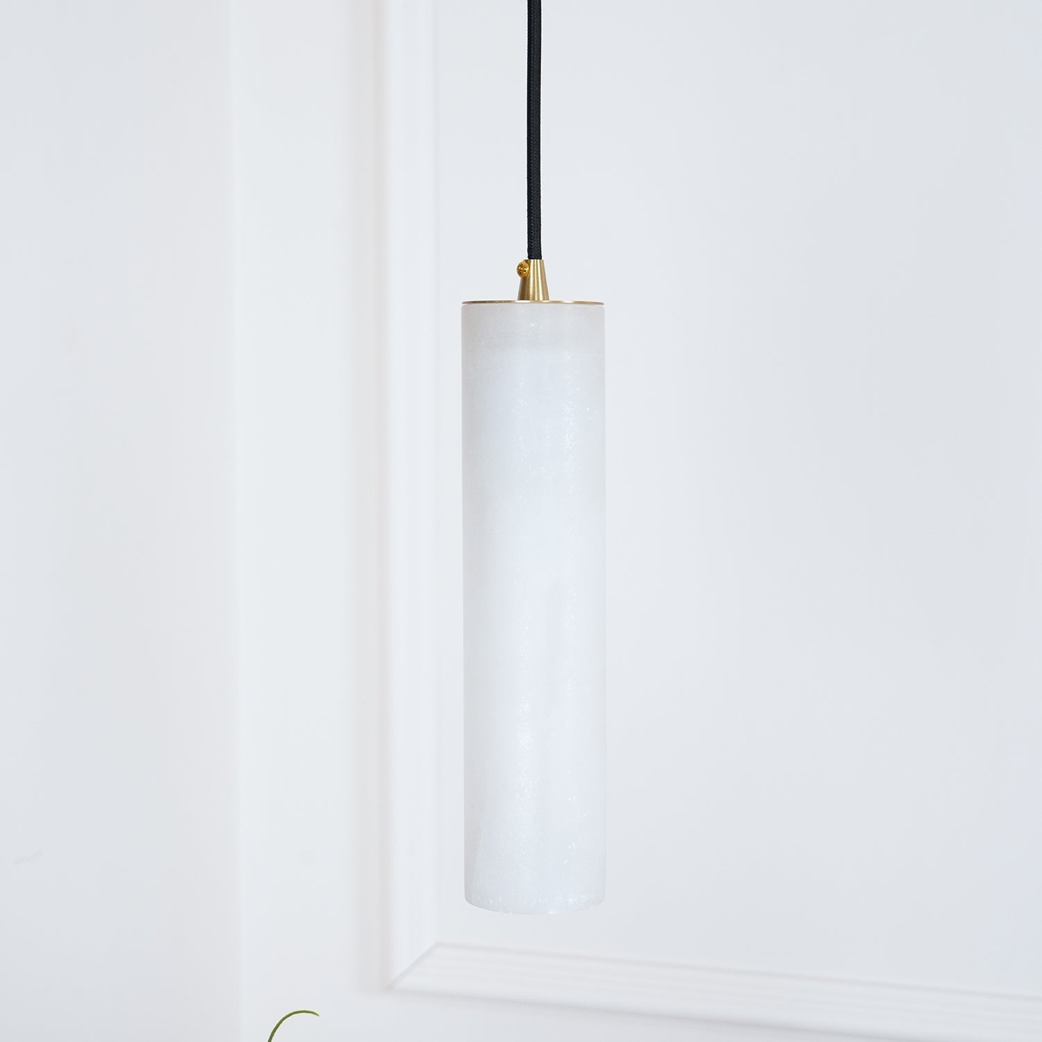 Lunexi Cluster Alabaster Pendant Light-Neutral Decor