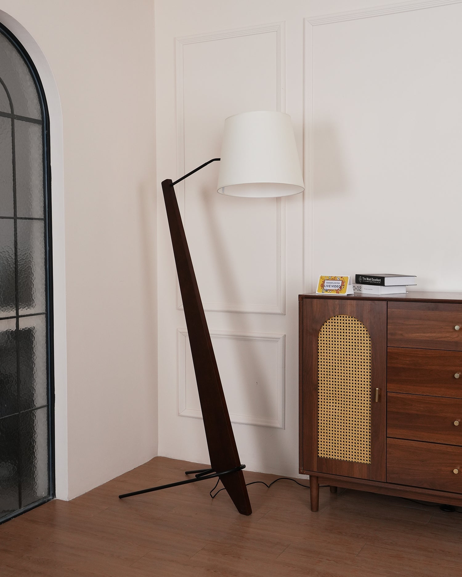 Vyran Wood Fabric Floor Lamp-Neutral Decor
