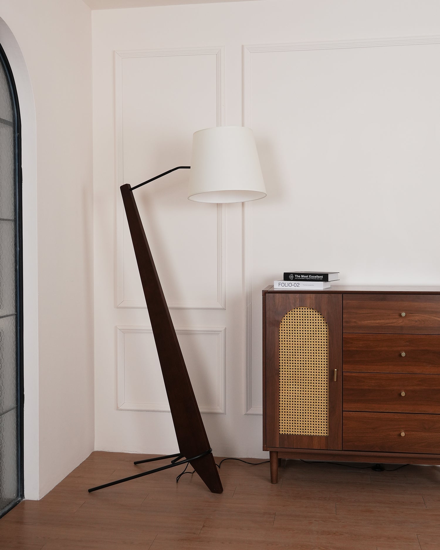 Vyran Wood Fabric Floor Lamp-Neutral Decor