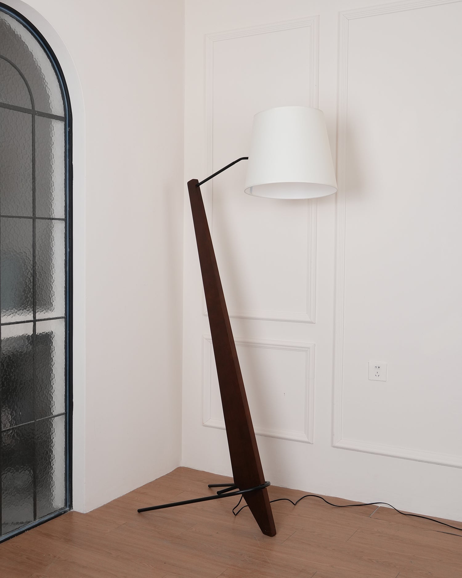 Vyran Wood Fabric Floor Lamp-Neutral Decor