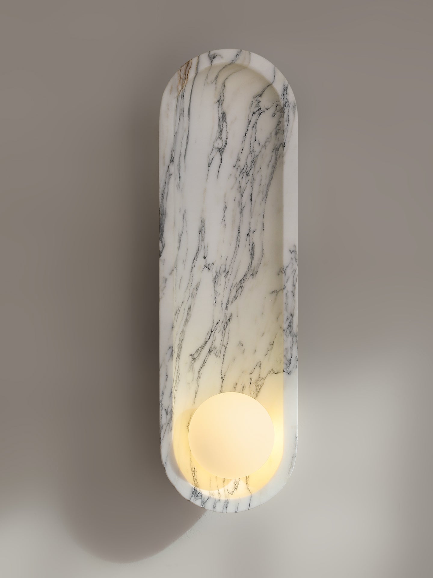Pith Elegant Metal Wall Lamp-Neutral Decor
