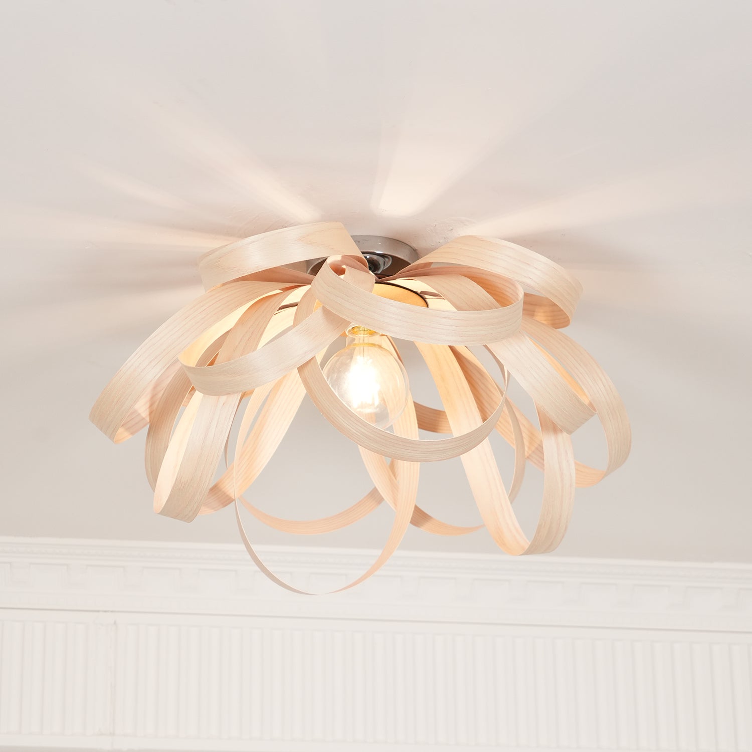 Veylo Wooden Ribbon Ceiling Lamp