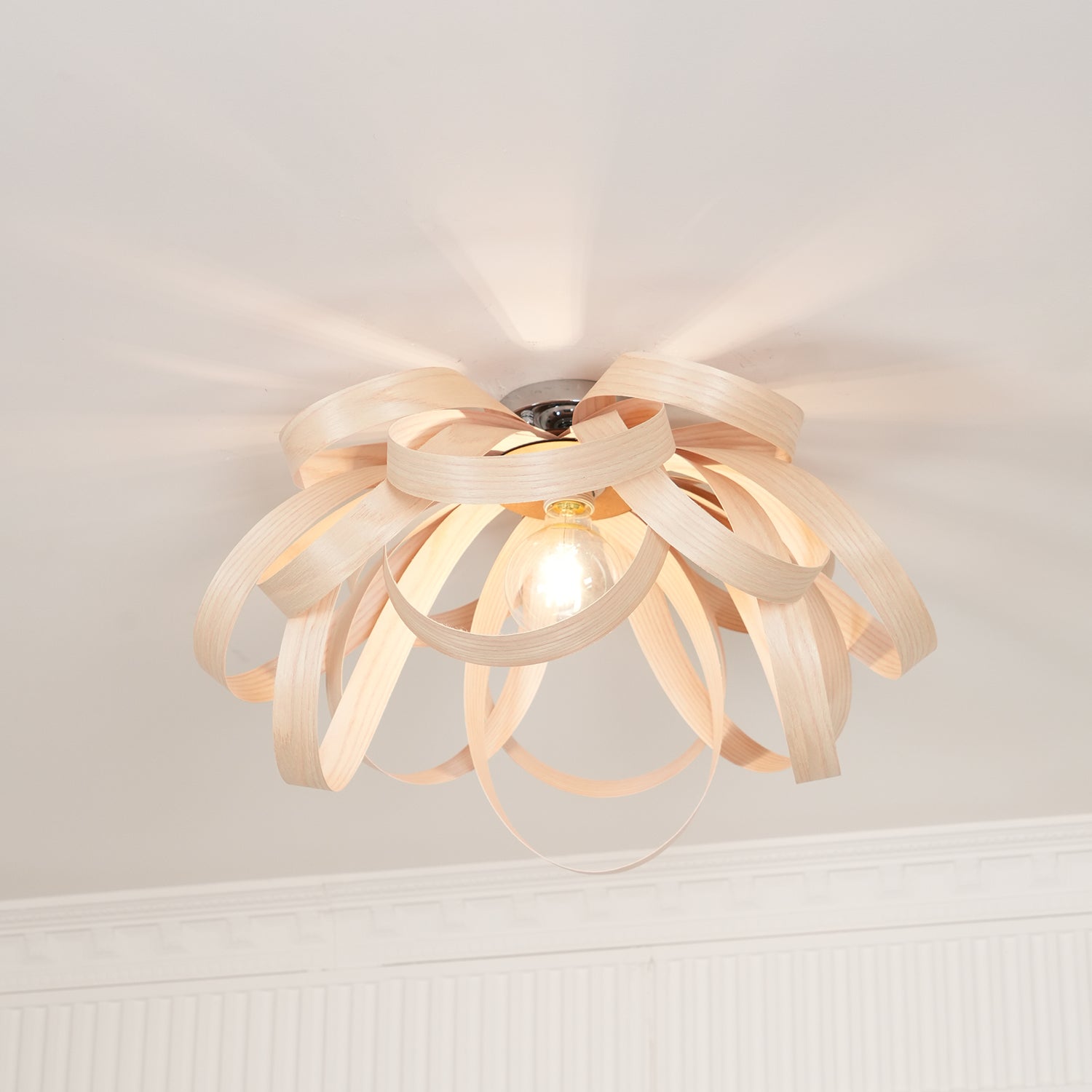Veylo Wooden Ribbon Ceiling Lamp