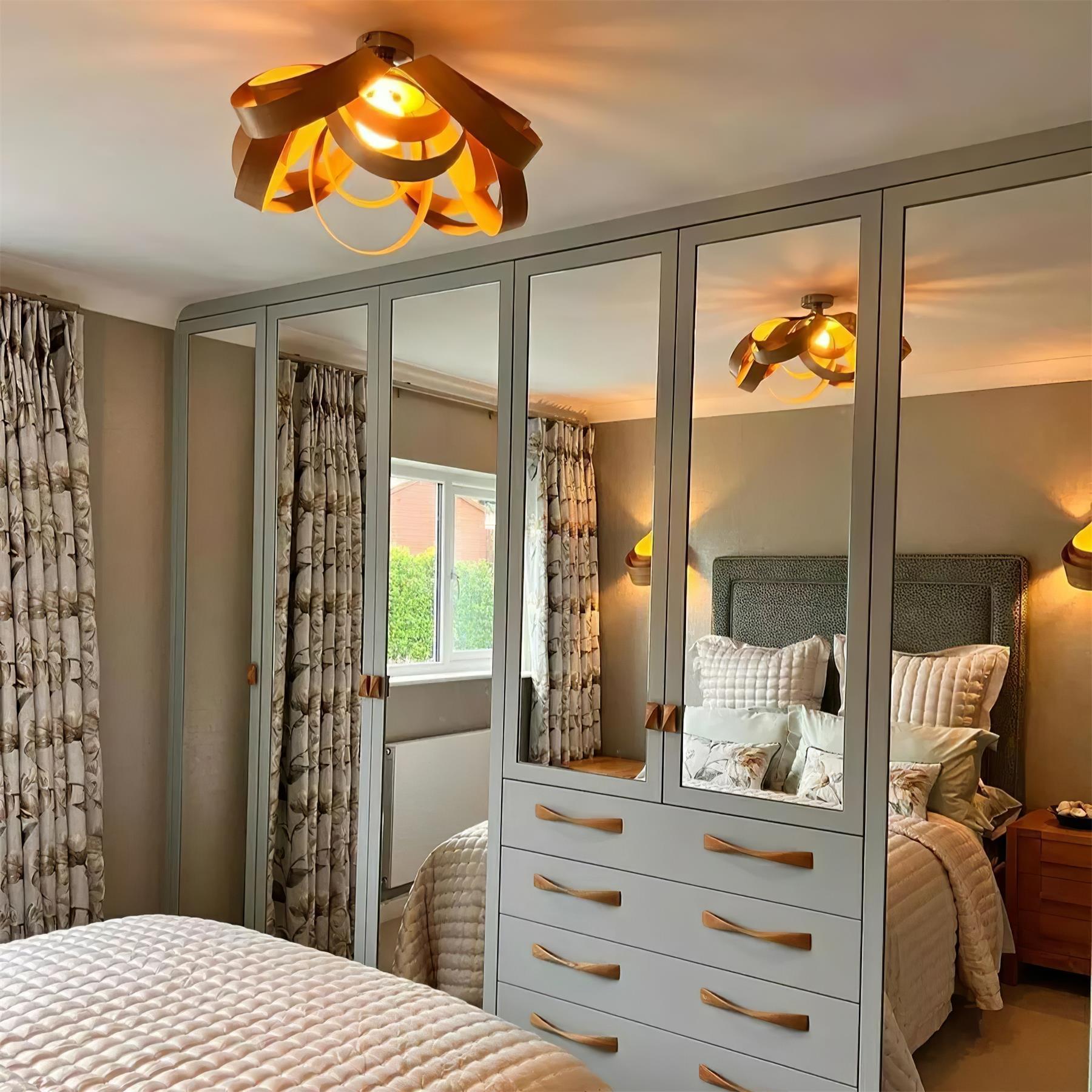 Veylo Wooden Ribbon Ceiling Lamp