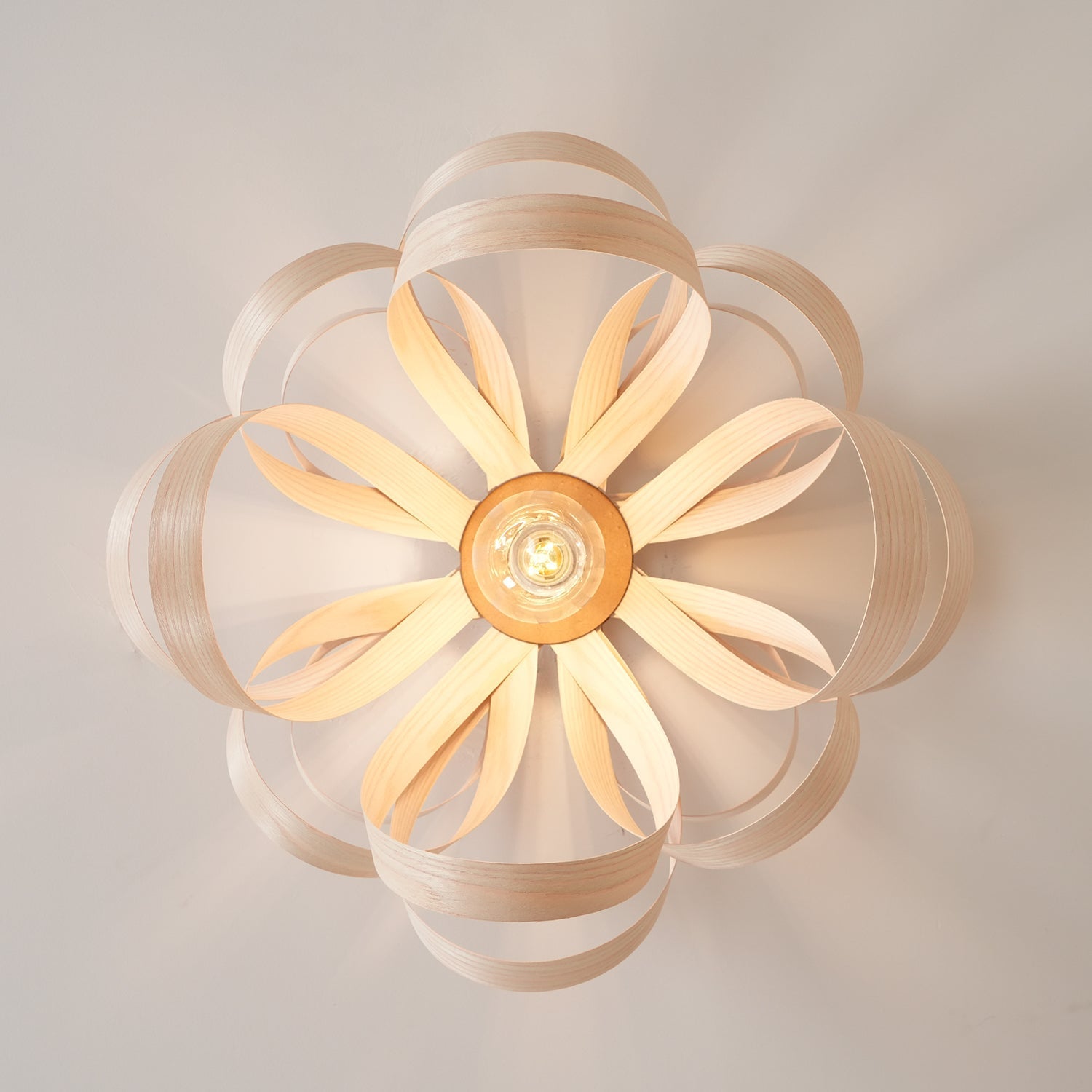 Veylo Wooden Ribbon Ceiling Lamp