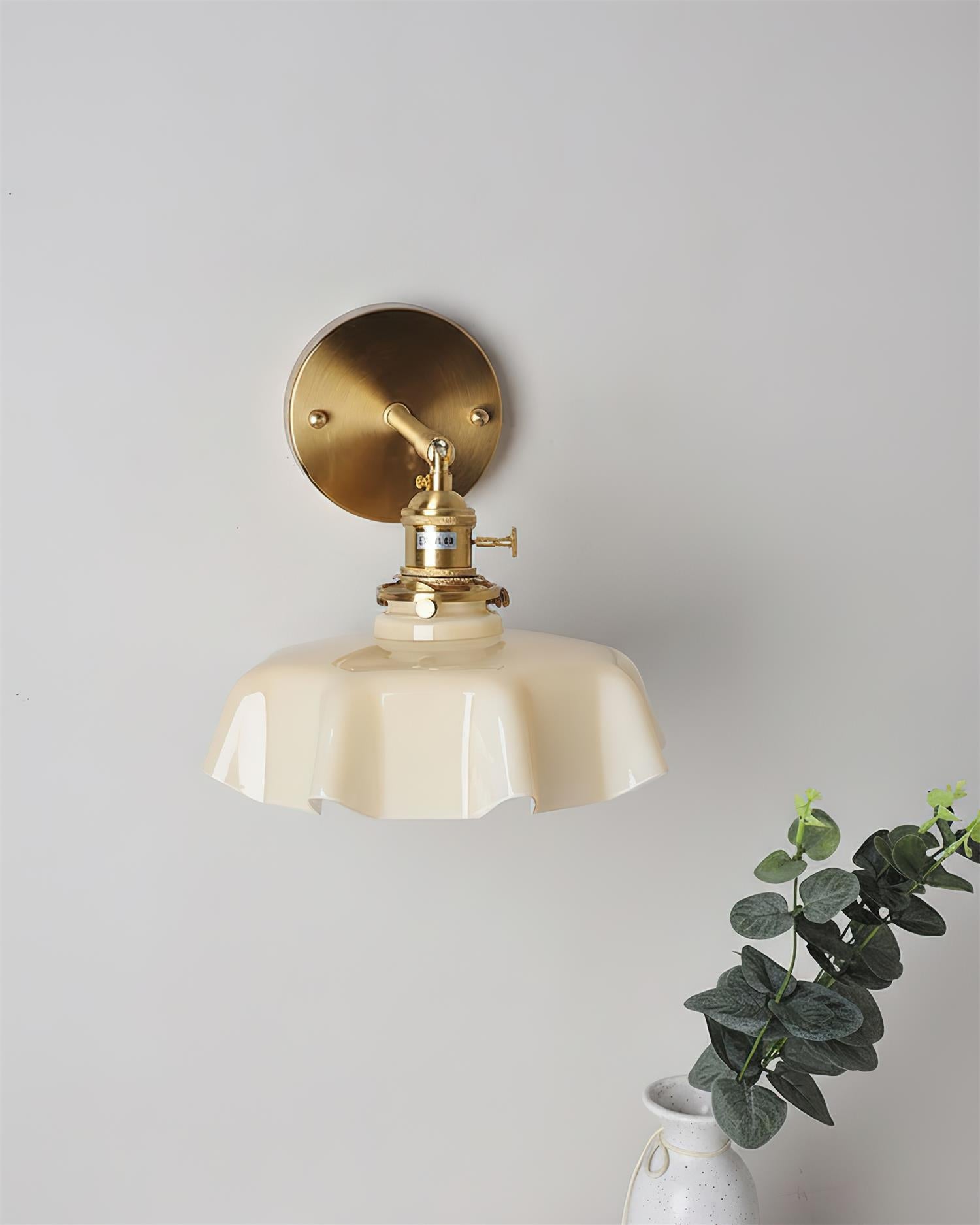 Coralie Ripple Wall Lamp