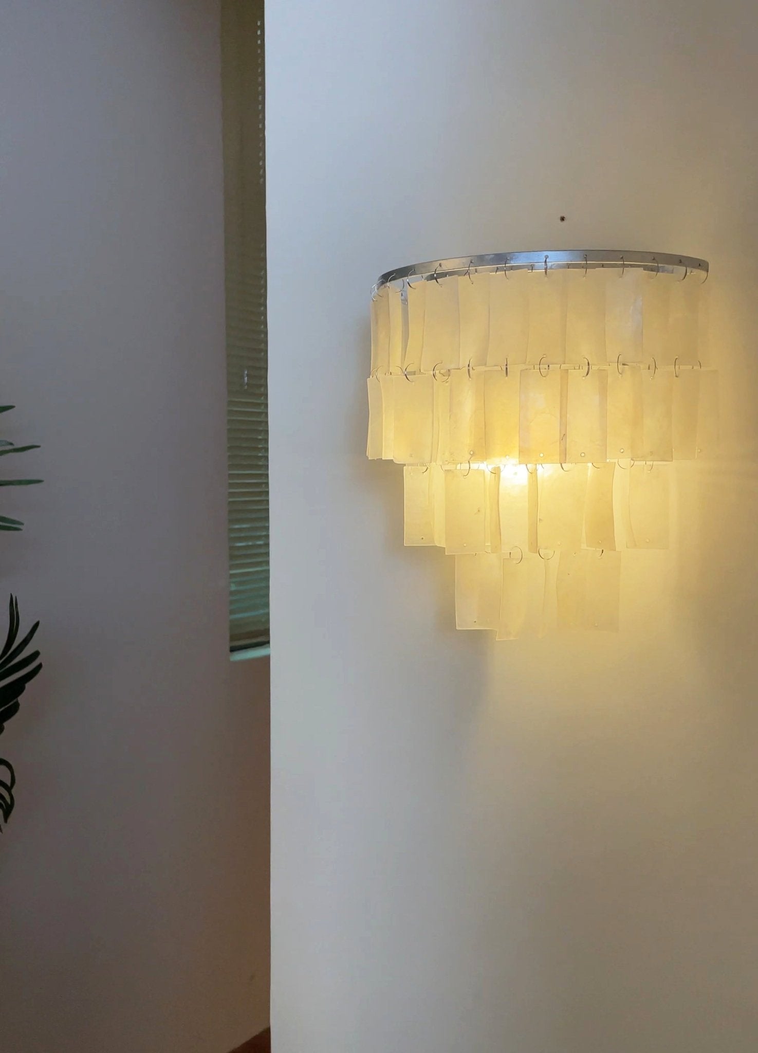 Vidoros Postmodern Luxury Shell Tiered Wall Lamp-Neutral Decor