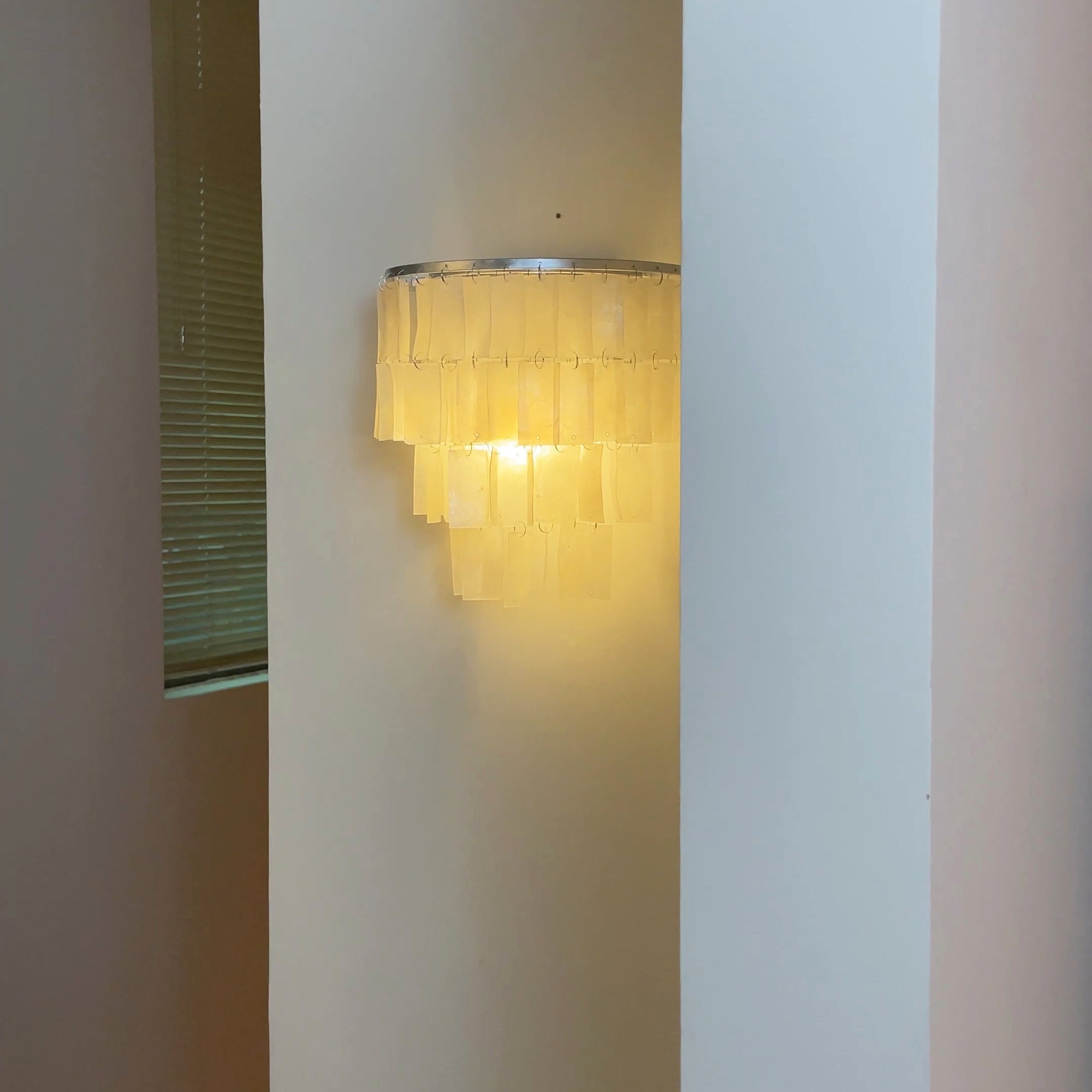Vidoros Postmodern Luxury Shell Tiered Wall Lamp-Neutral Decor