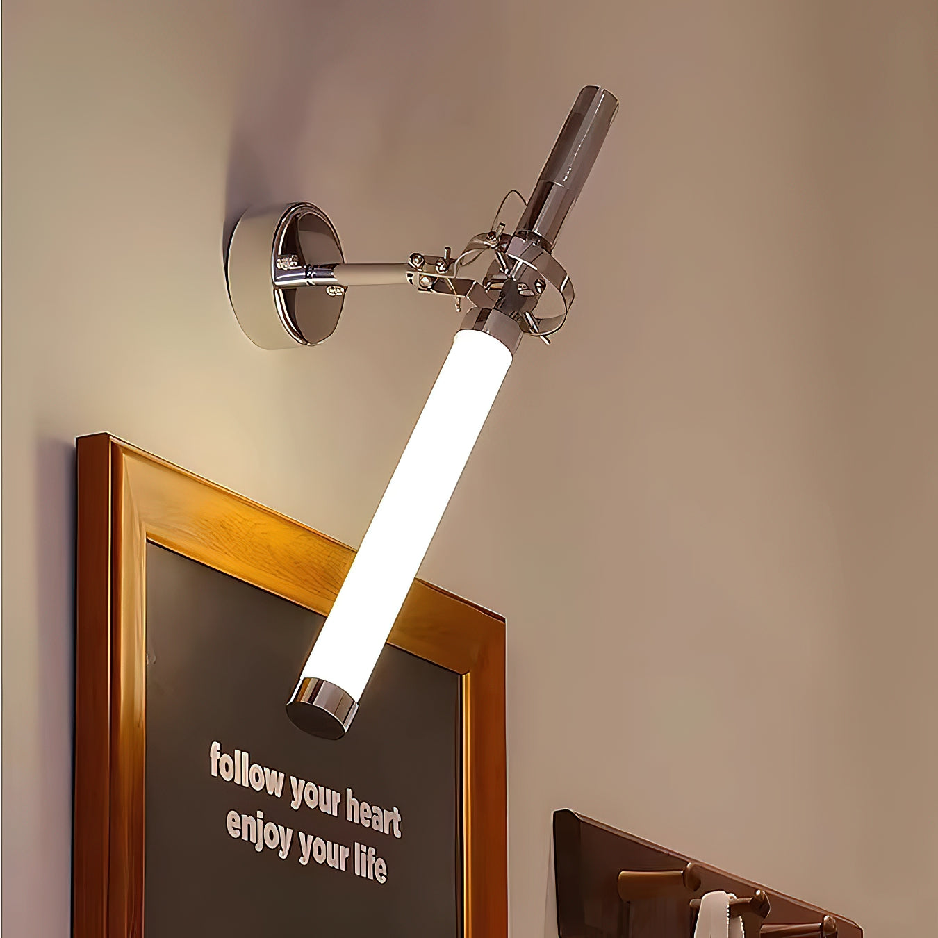 Front view of the modern Skylark Wall Lamp.
