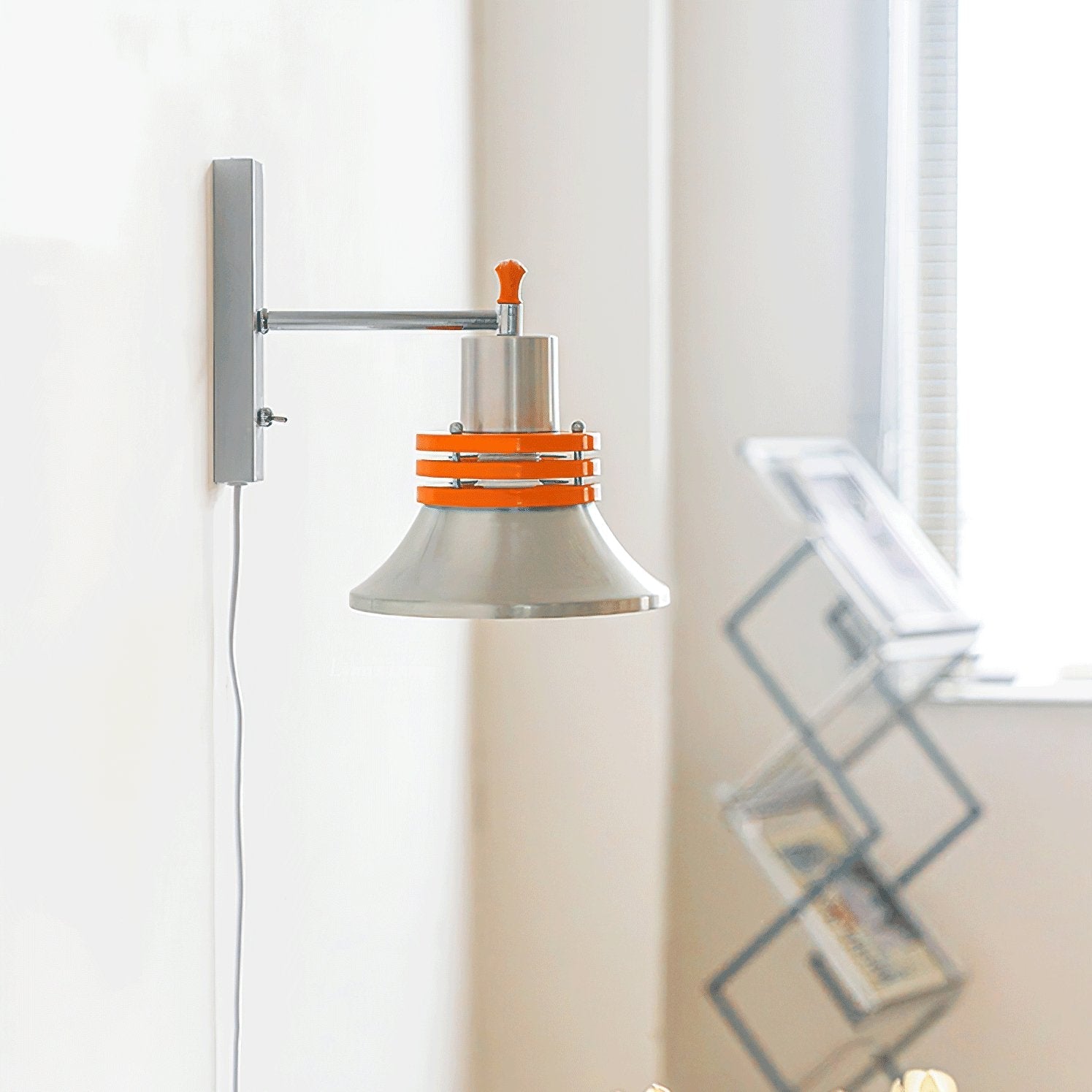 Mia Minimalist Wall Lamp-Neutral Decor
