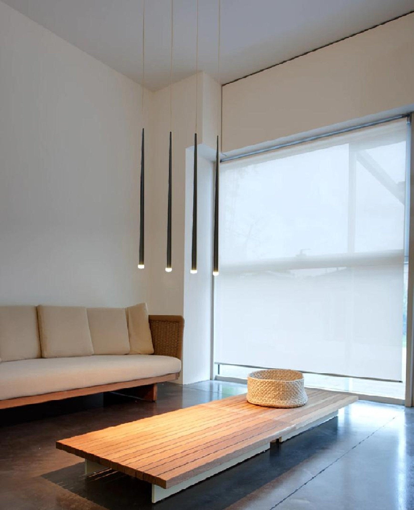 Reveno Chandelier Slender Black Minimalist-Neutral Decor