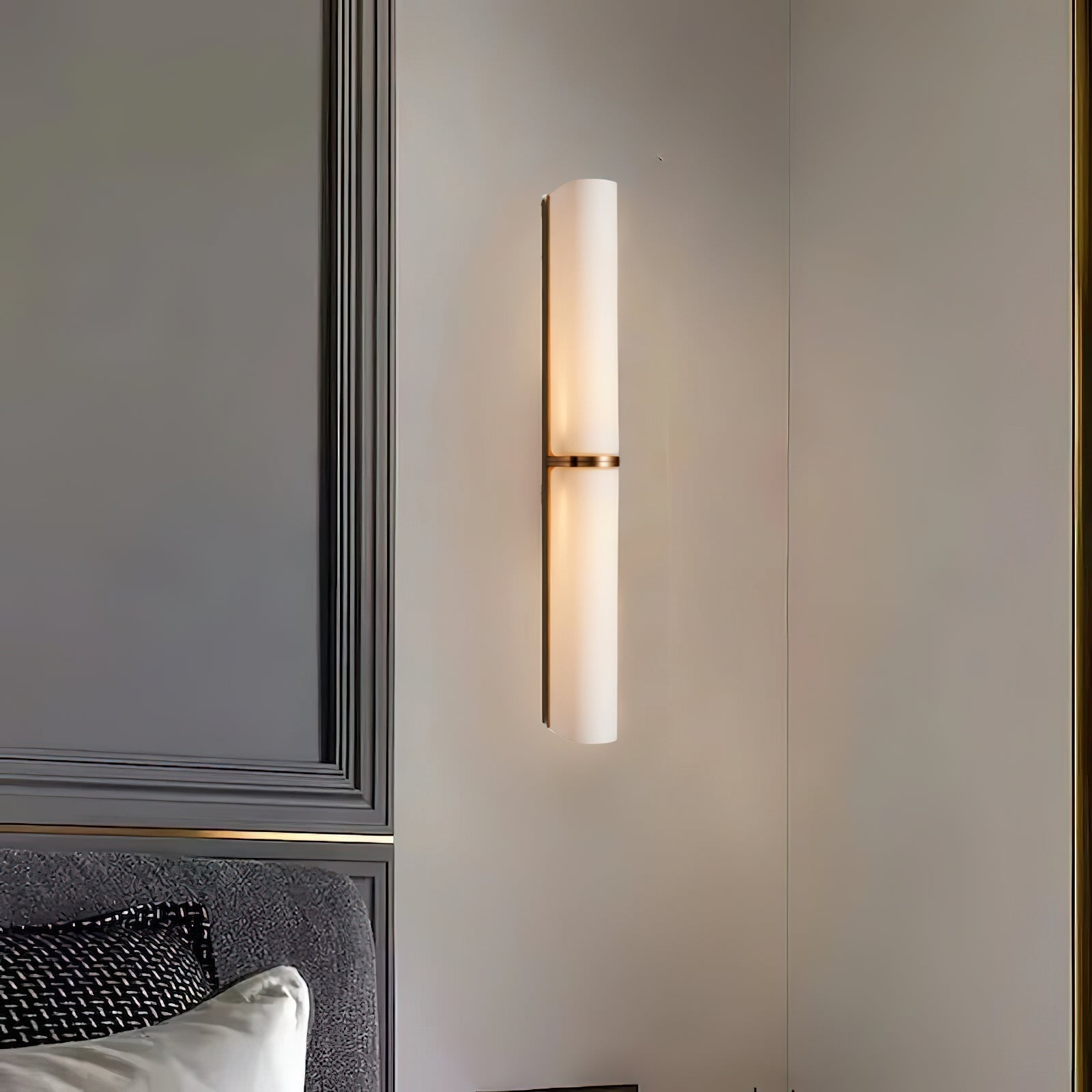 Liora Glass Wall Lamp