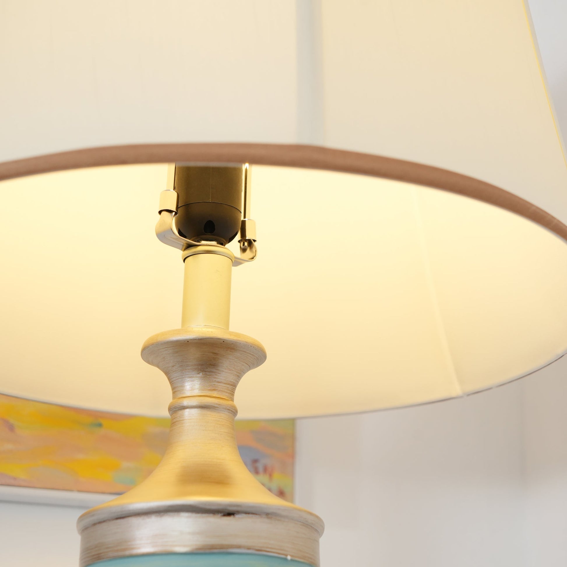 Erixy Vintage Resin Floor Lamp-Neutral Decor