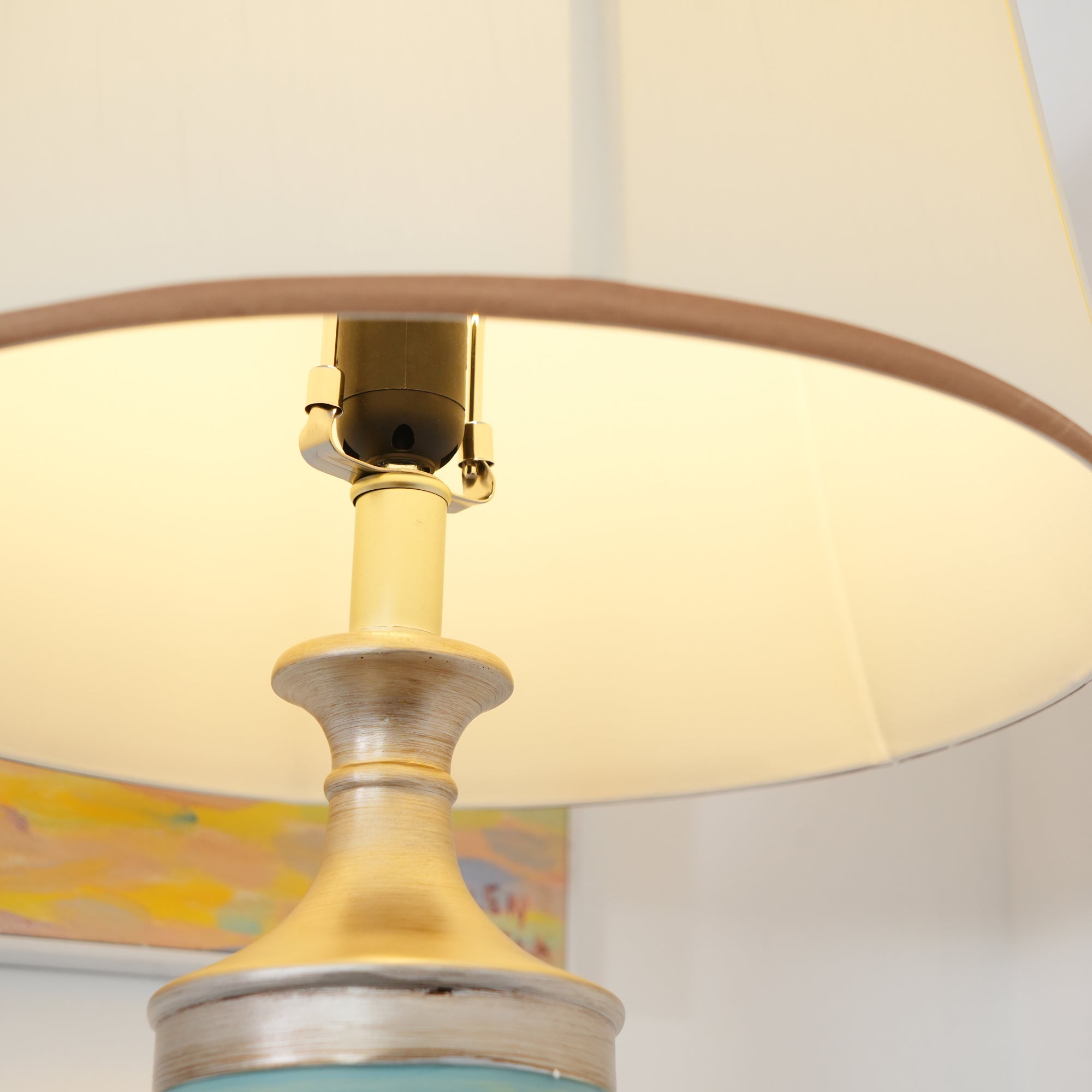 Erixy Vintage Resin Floor Lamp-Neutral Decor