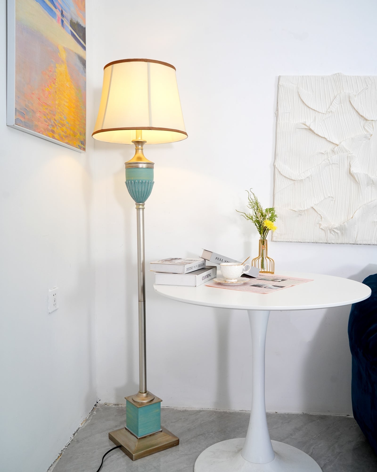 Erixy Vintage Resin Floor Lamp-Neutral Decor