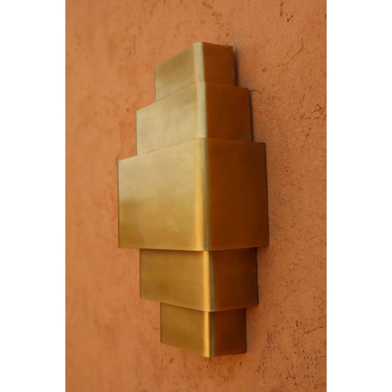 Dimensional drawing of the Sofia Brass Wall Lamp.