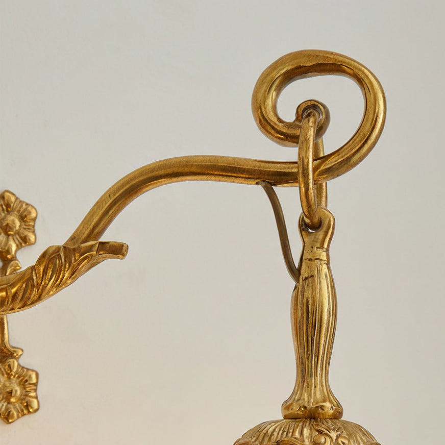 Side profile of the Solange Classic Wall Lamp.