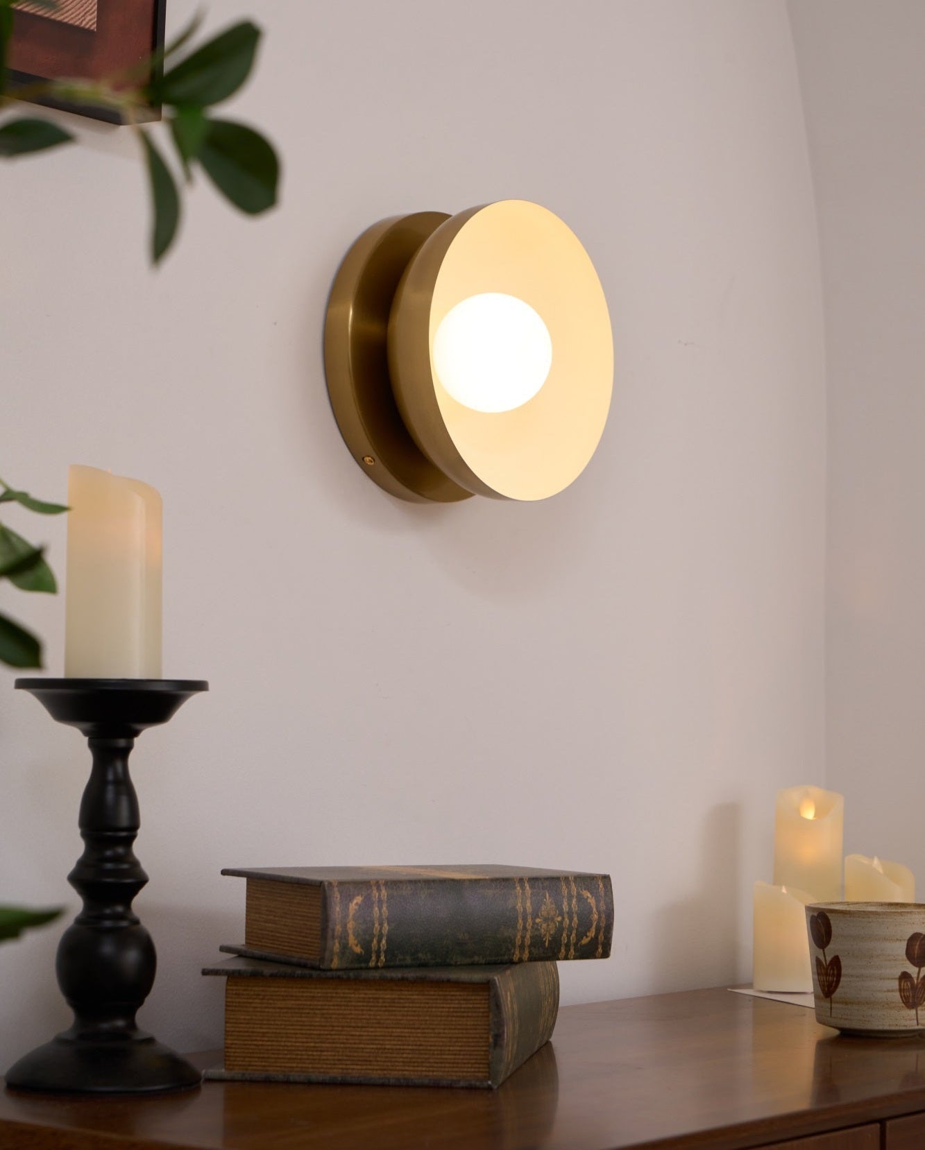 Vethaora Modern Minimalist Solar Eclipse Brass Glass Wall Light-Neutral Decor