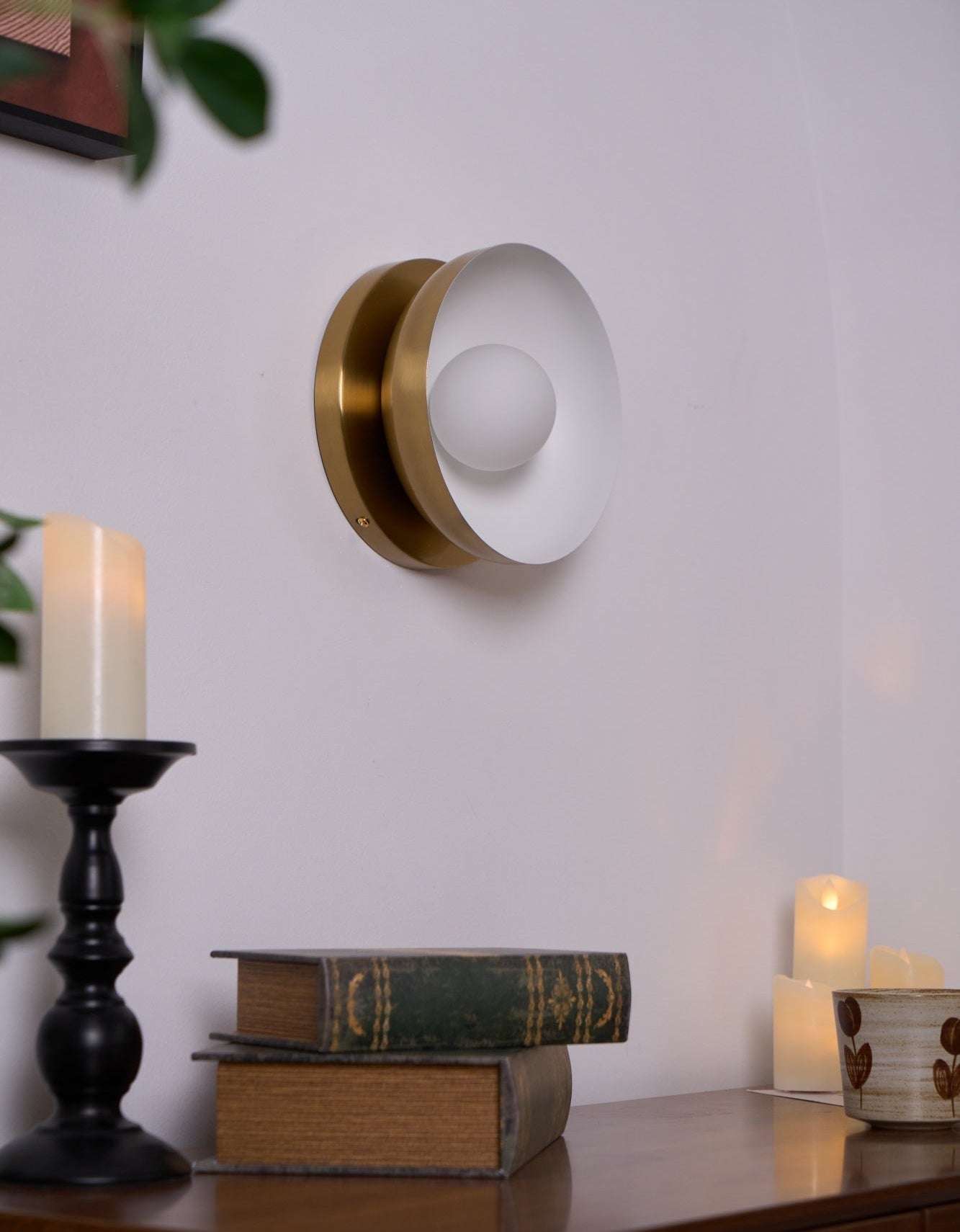 Vethaora Modern Minimalist Solar Eclipse Brass Glass Wall Light-Neutral Decor