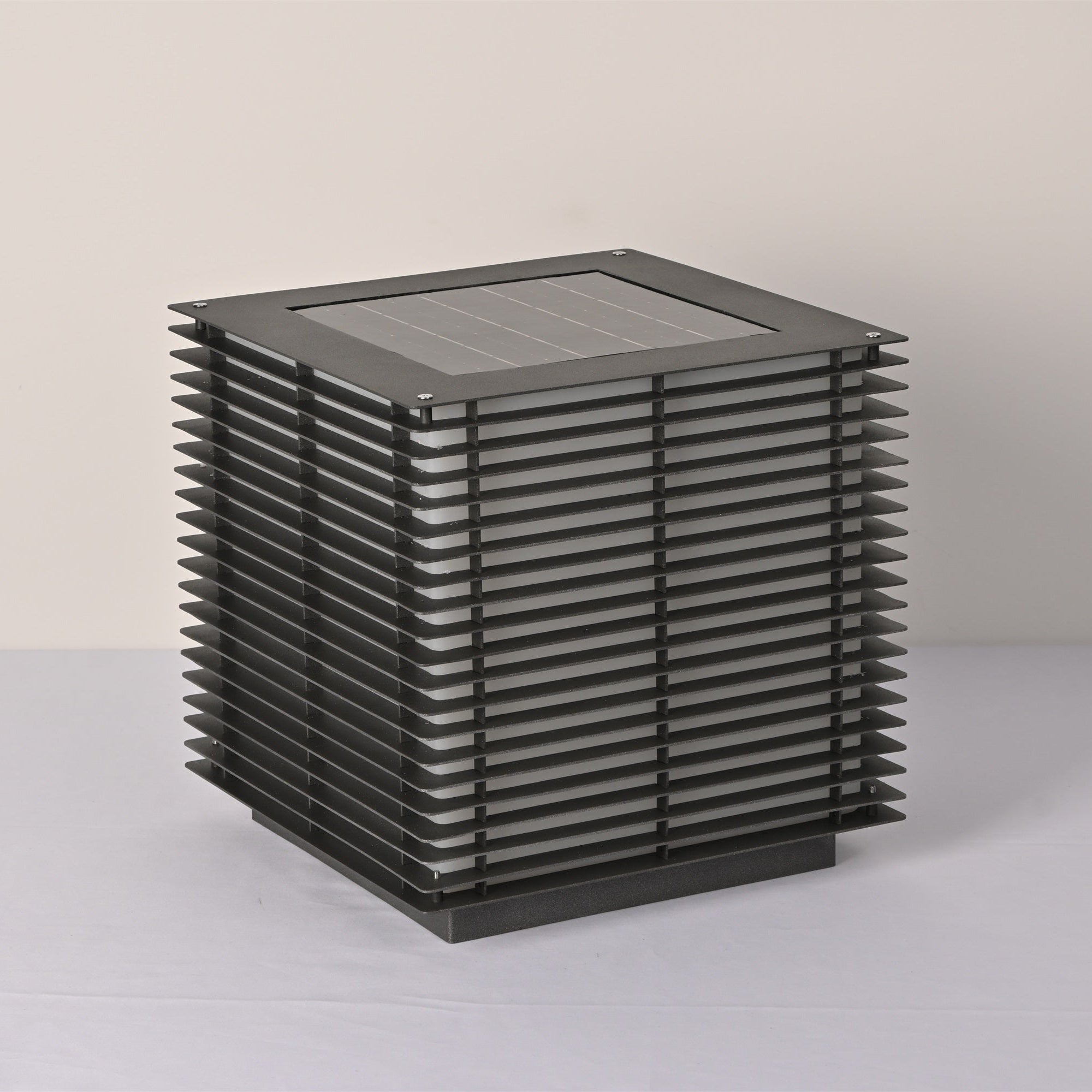 Eryon Solar Grid Outdoor Light-Neutral Decor