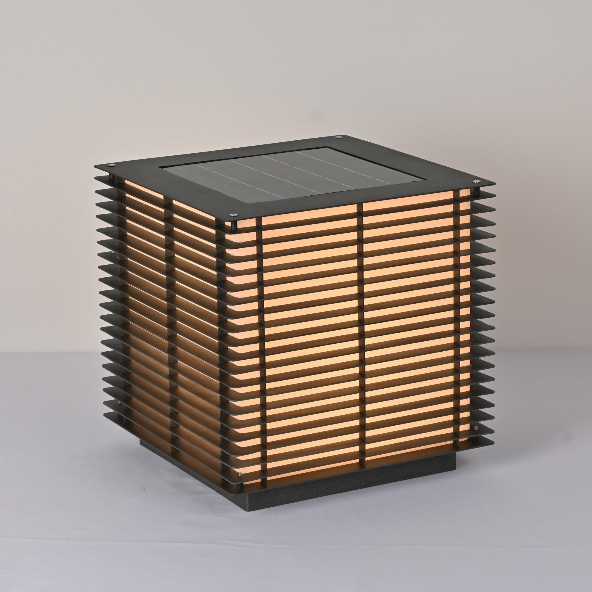 Eryon Solar Grid Outdoor Light-Neutral Decor
