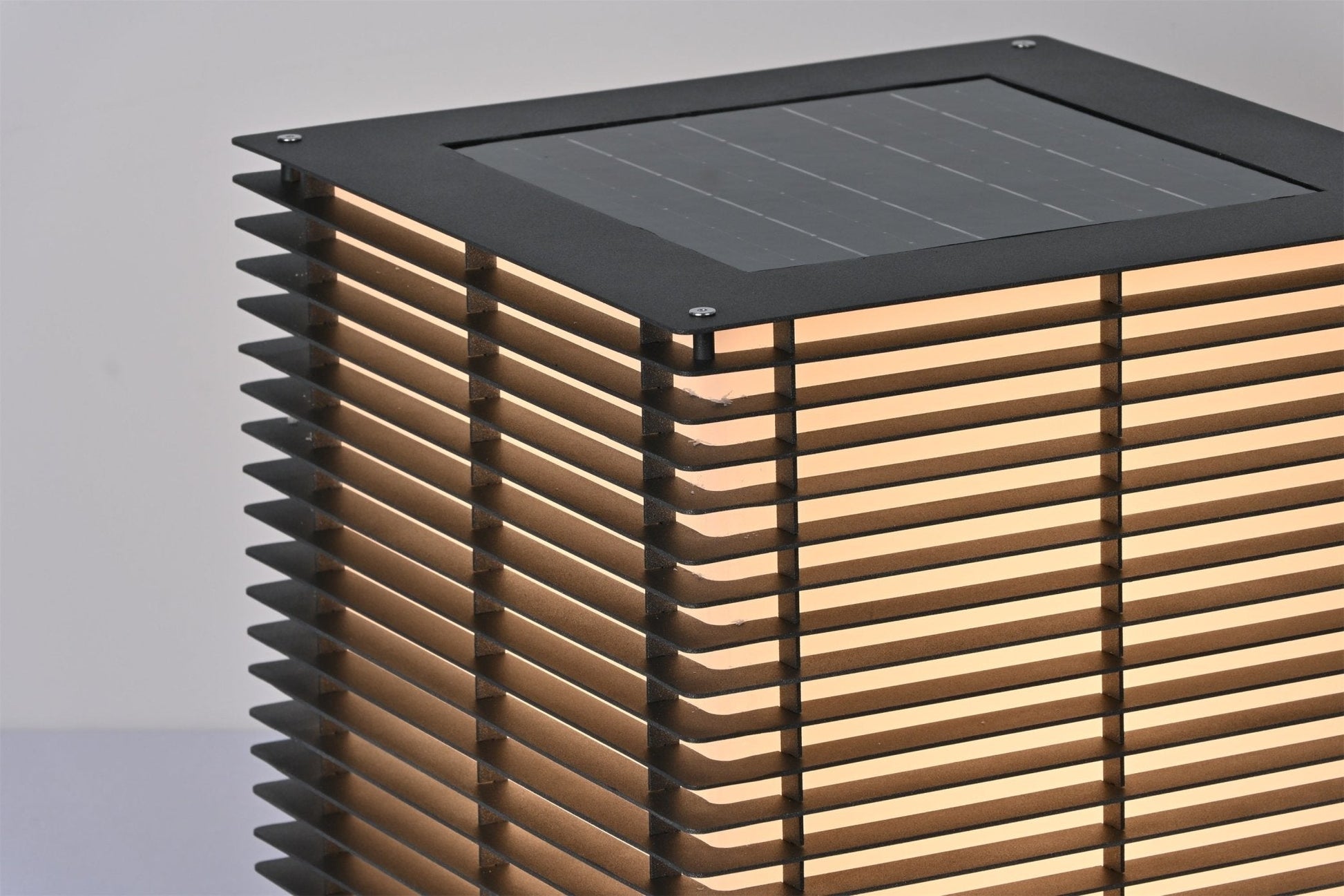Eryon Solar Grid Outdoor Light-Neutral Decor