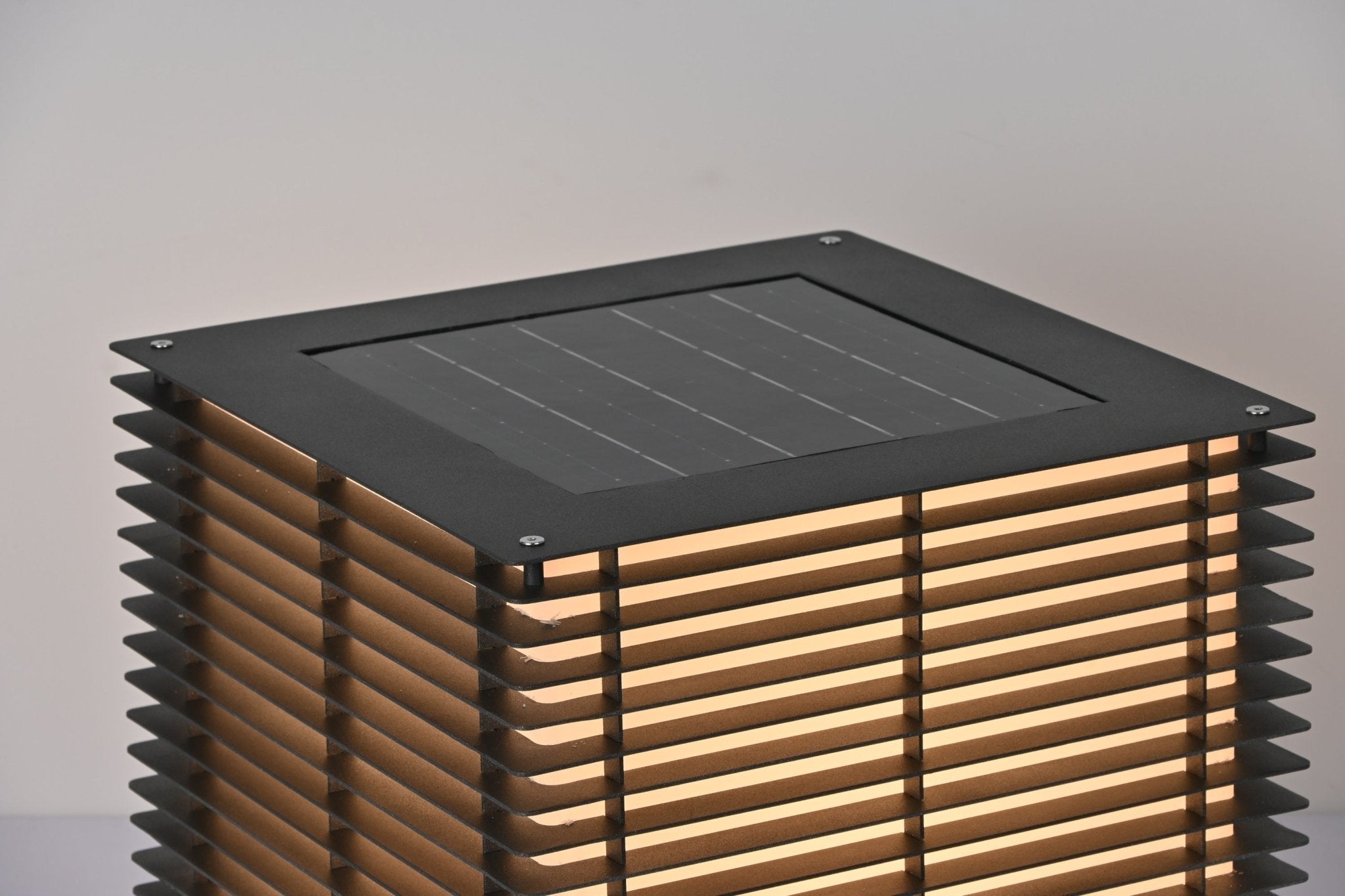 Eryon Solar Grid Outdoor Light-Neutral Decor