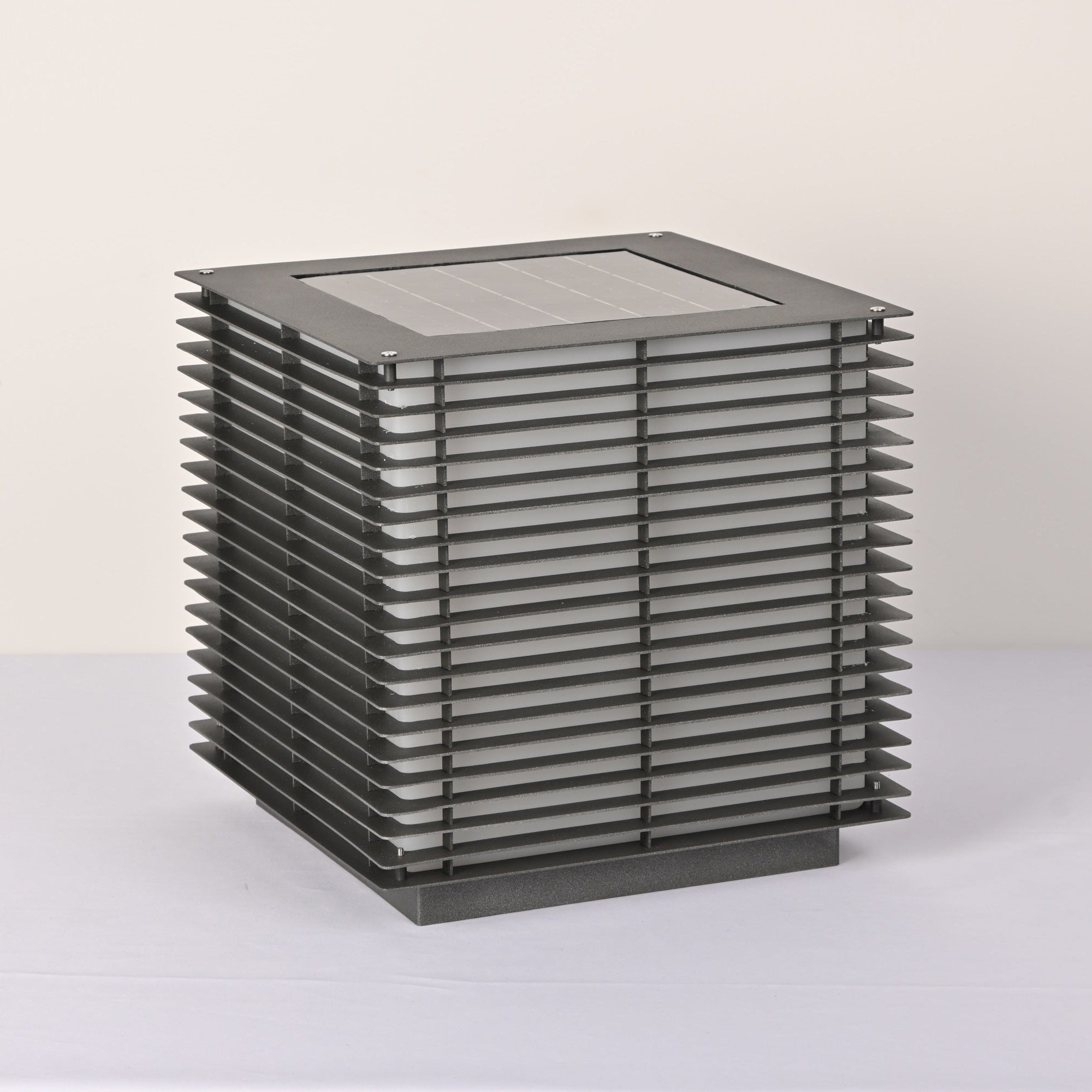 Eryon Solar Grid Outdoor Light-Neutral Decor